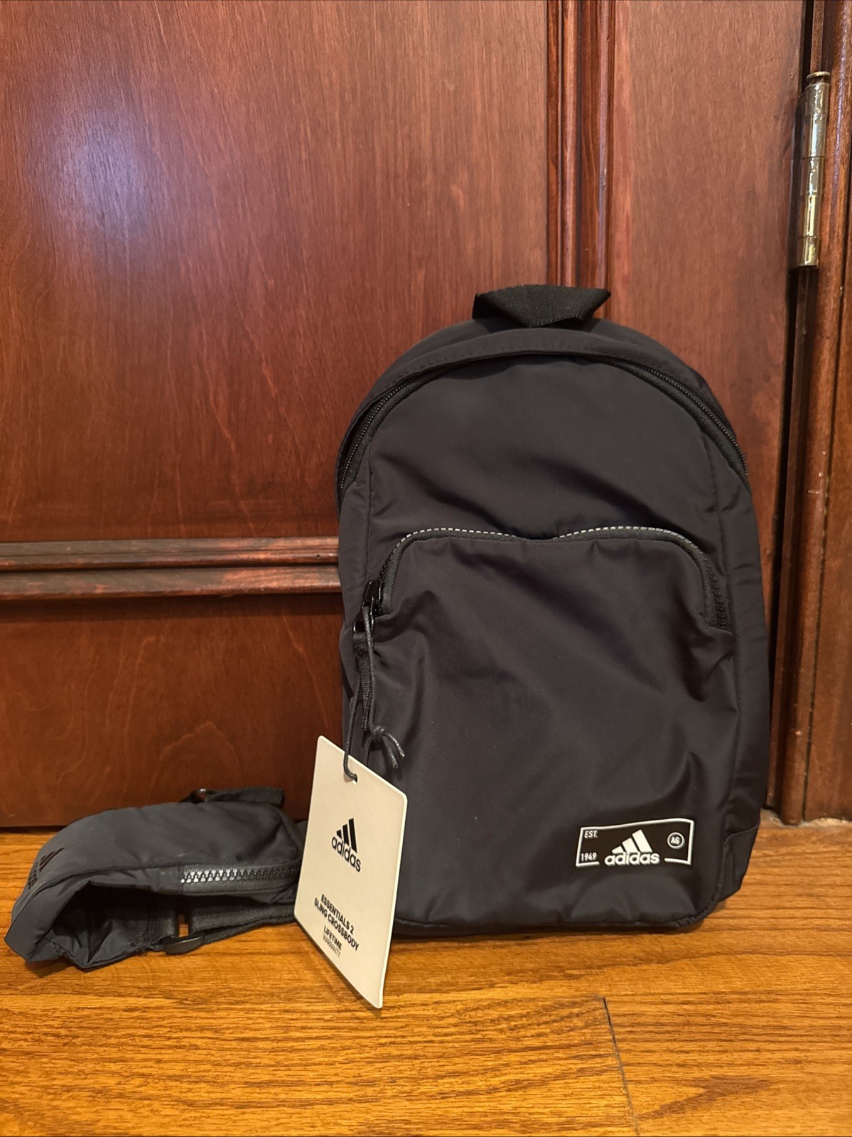 NEW with Tags Adidas Essentials 2 Sling Crossbody Sling back Black