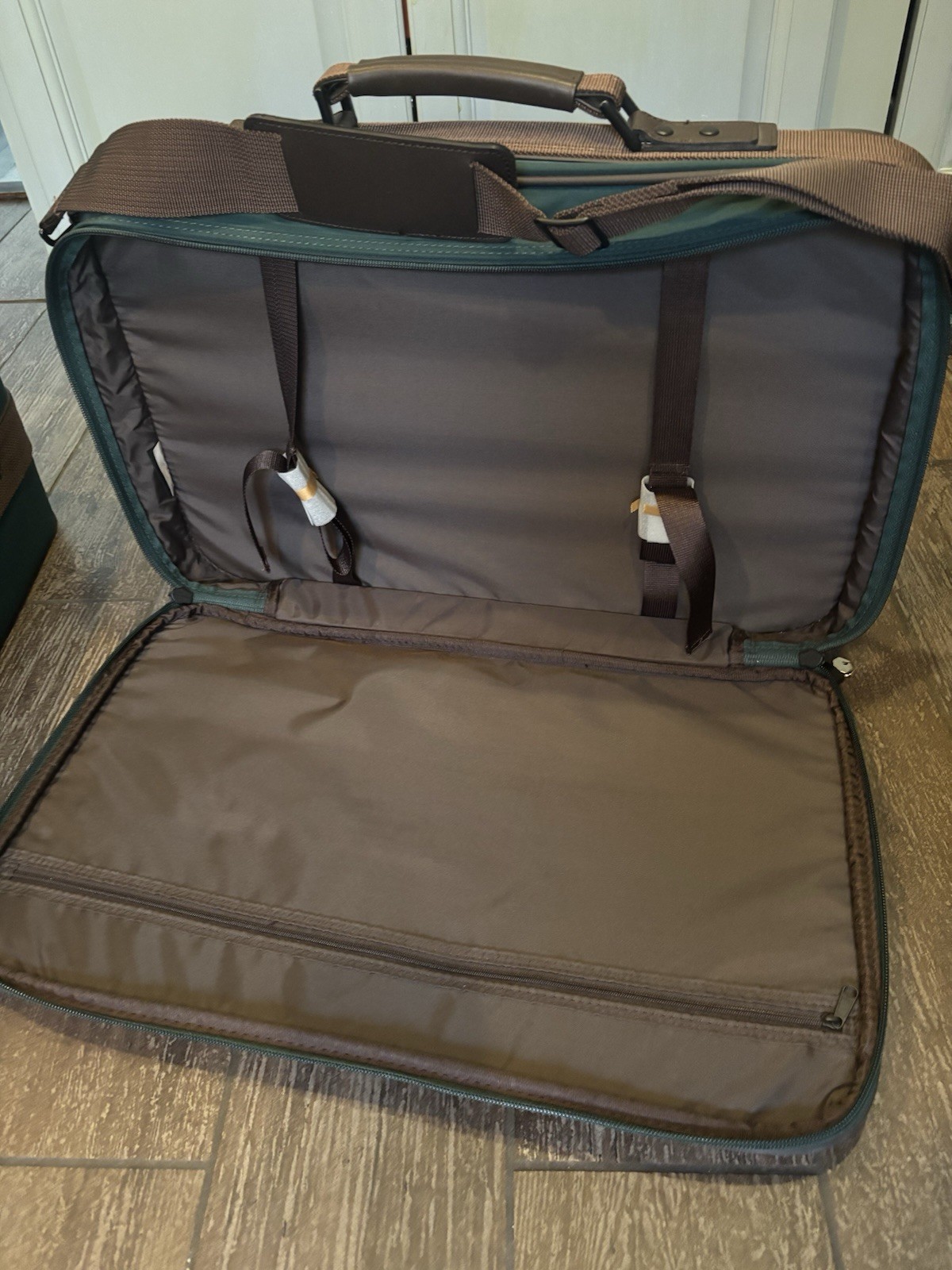 Tumi 2Way Briefcase Messenger Bag Green Brown Strips Strap Taiwan ROC