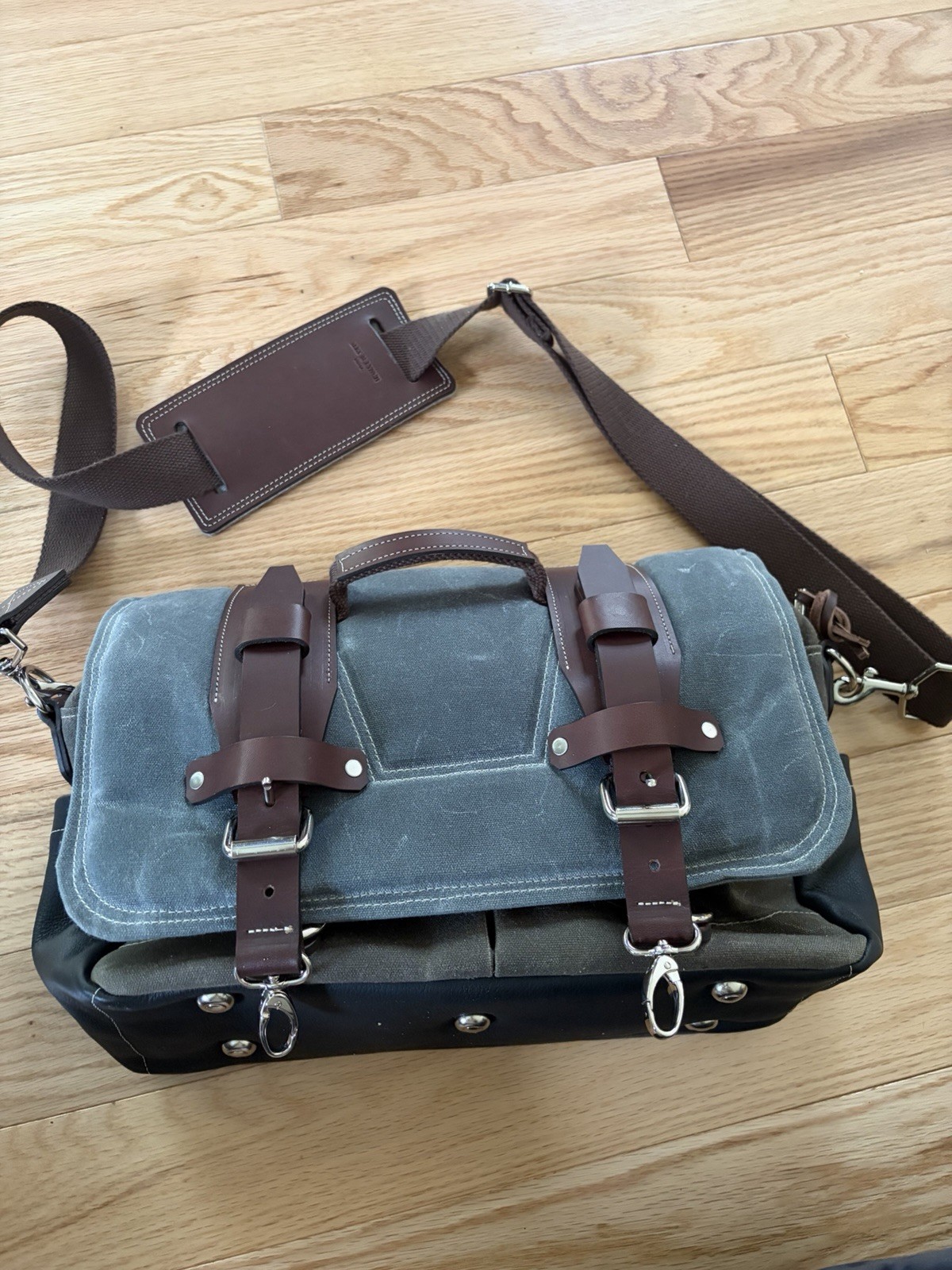 Alex M Lynch Men’s Messenger Bag Brown Olive Gray Buckle Zip Adjustable Strap