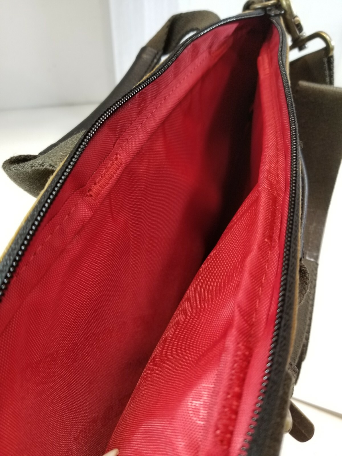 Token Bag Waxed Knickerbocker Cow Leather Laptop Bag 13″ Field Tan/Black