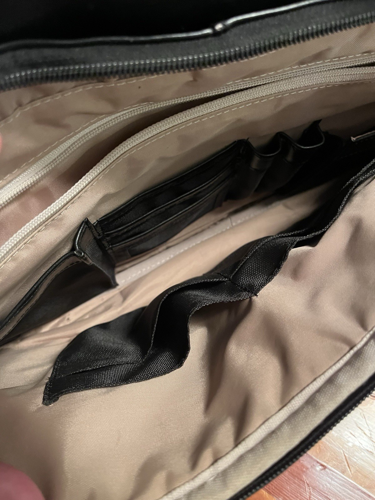 McKlein 17″ Leather Expandable Laptop Briefcase