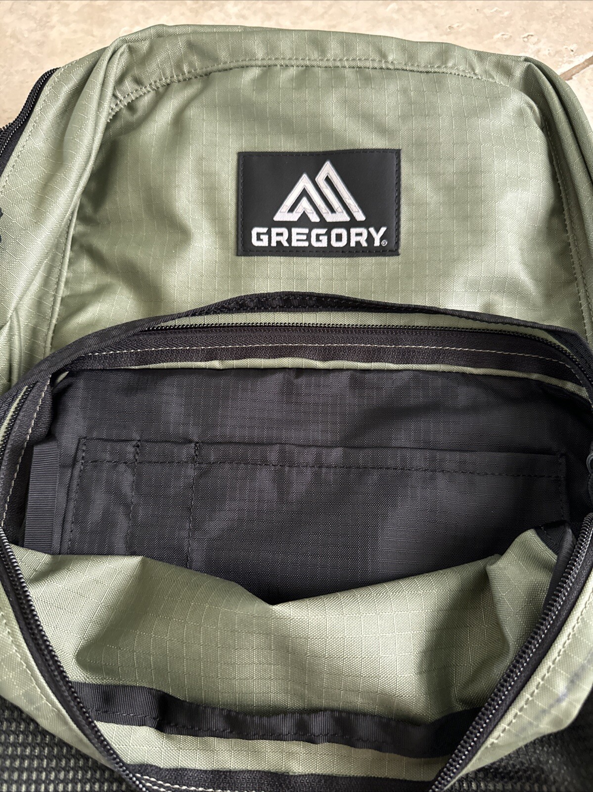 Gregory Classic Day Campus Day M