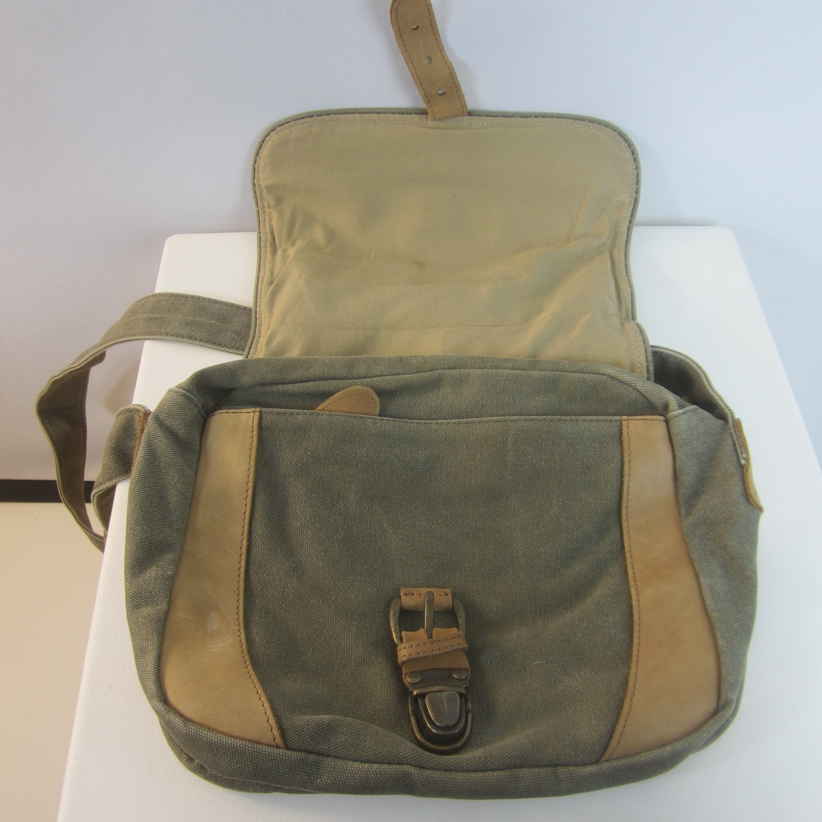 LL Bean Leather Canvas Crossbody Messenger Bag Olive Green Flap Field Shoulder