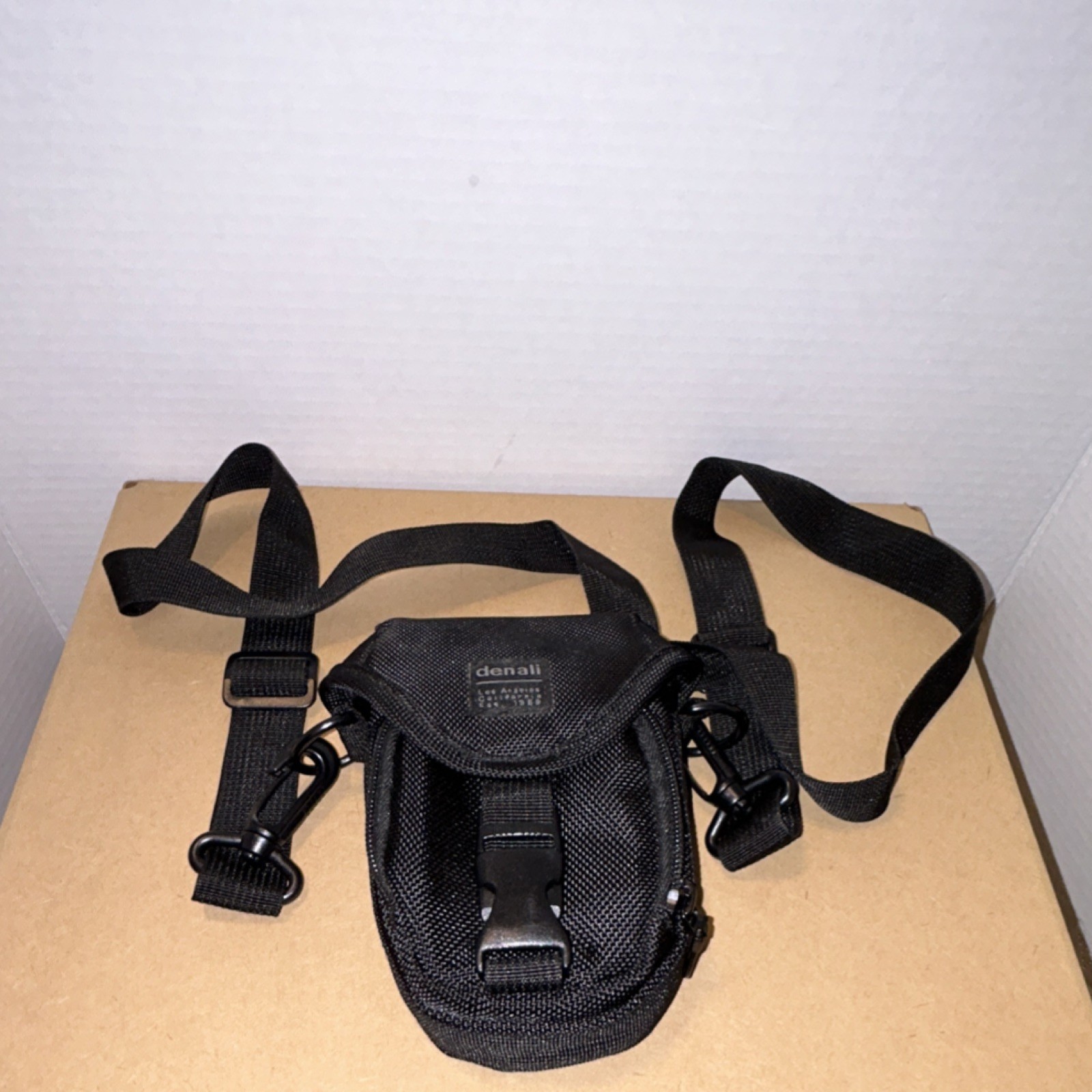 Denali Black Small Camera Bag Adjustable Strap Zip Pockets Buckle Belt Loop