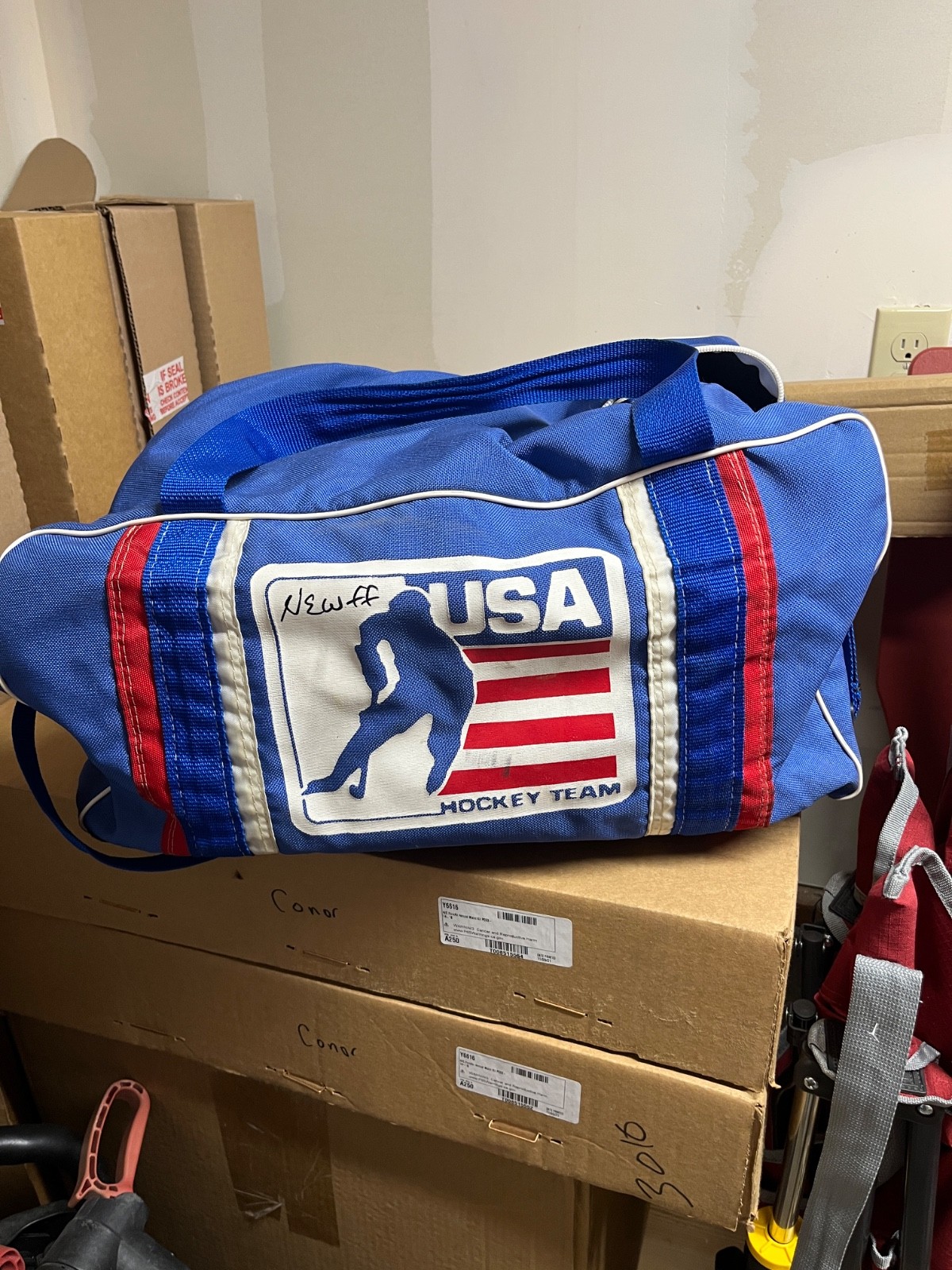 USA Hockey Team Duffle Bag, Seattle 1990 Goodwill Games, roughly 21″ x 12″ x 11″