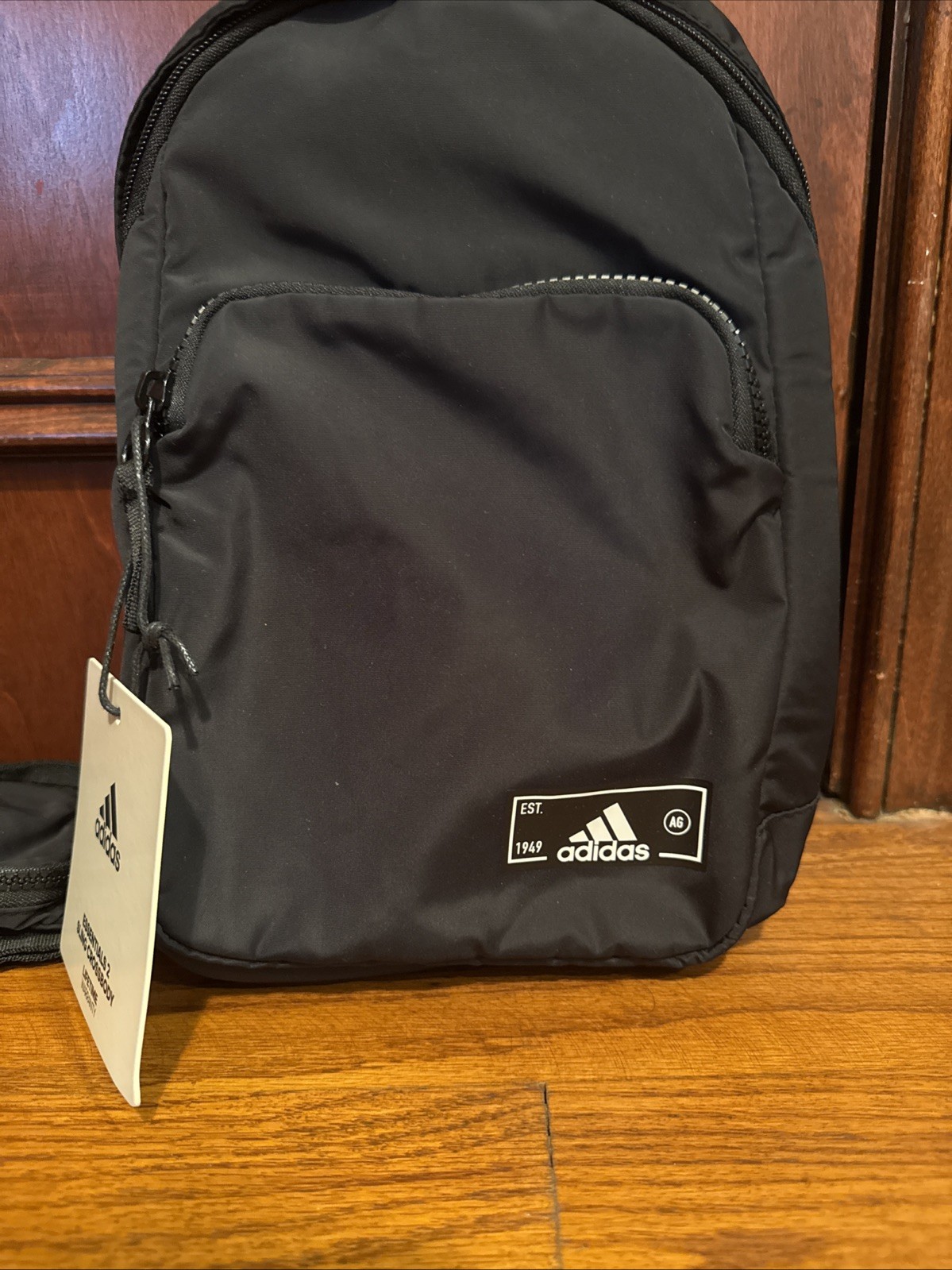 NEW with Tags Adidas Essentials 2 Sling Crossbody Sling back Black