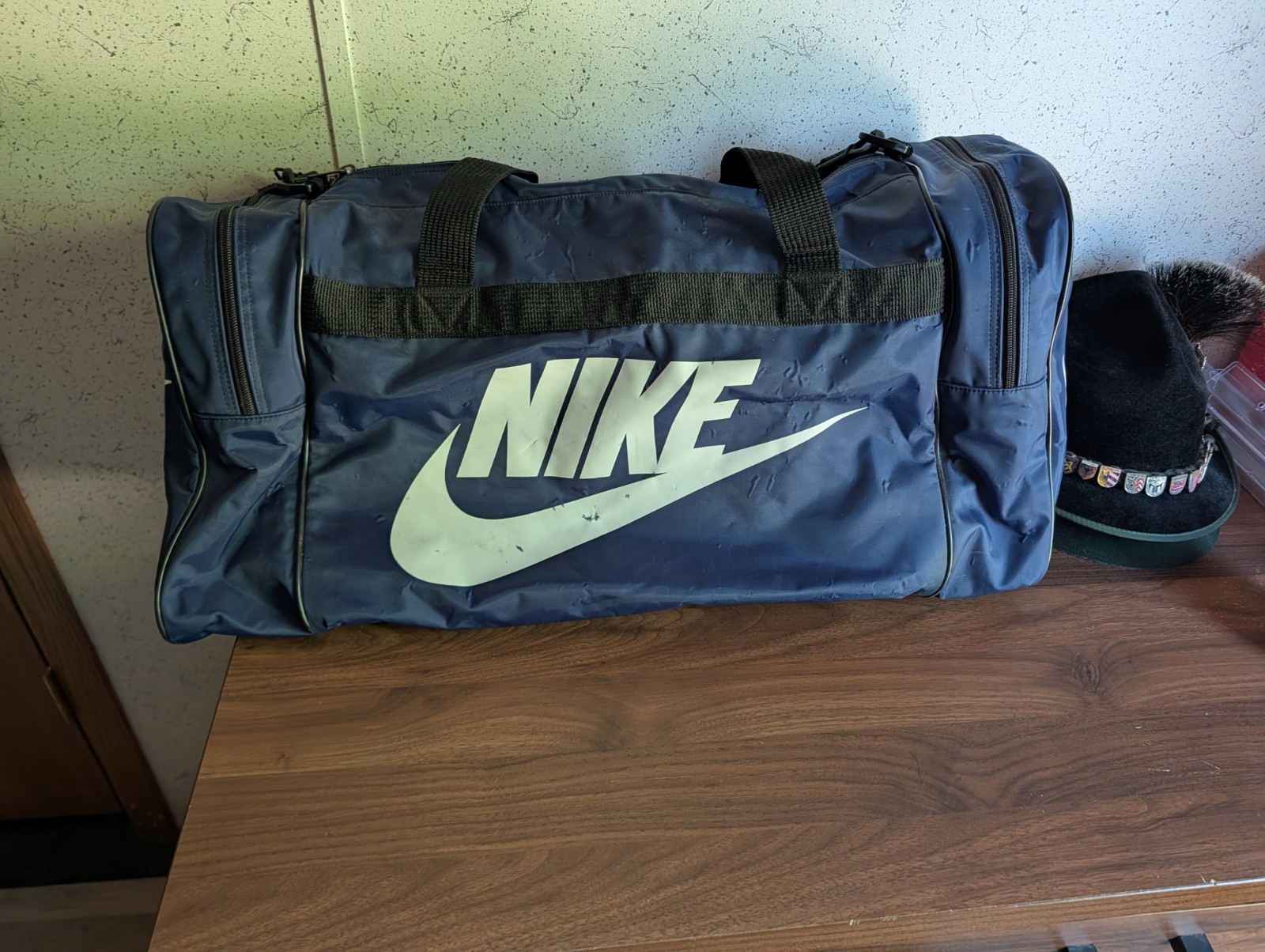 Vtg NIKE Duffel Gear Bag LARGE Blue White Center Swoosh Pockets Travel Sports