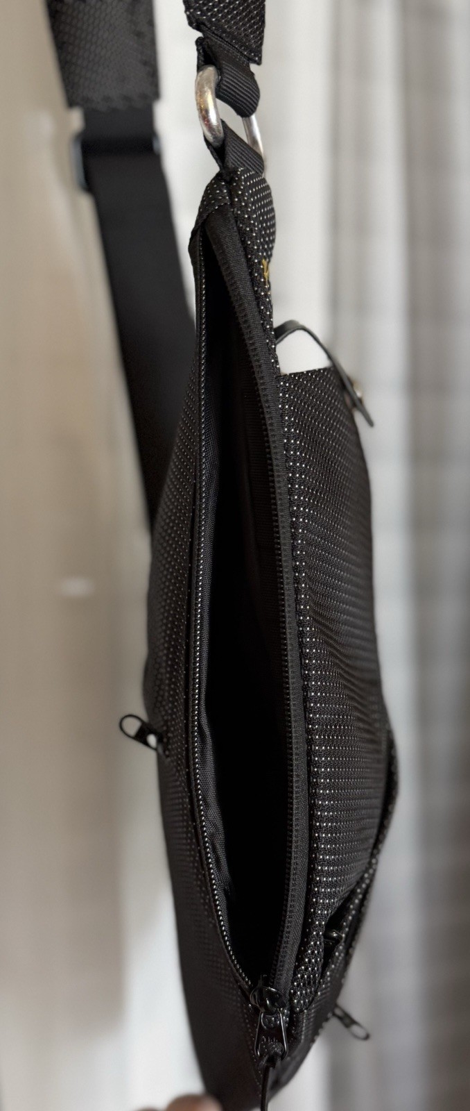 Durable Anti-Thief Sling Tactical Bag w/ Adjustable Straps Secret Pockets