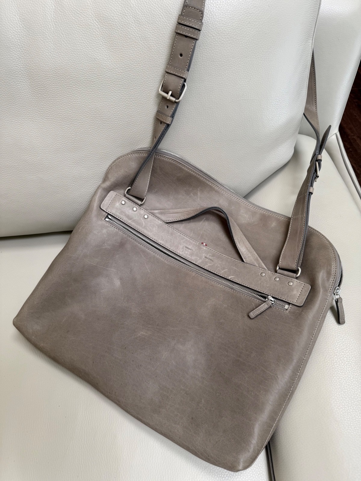 Hard Graft Laidback Messenger Off Grey