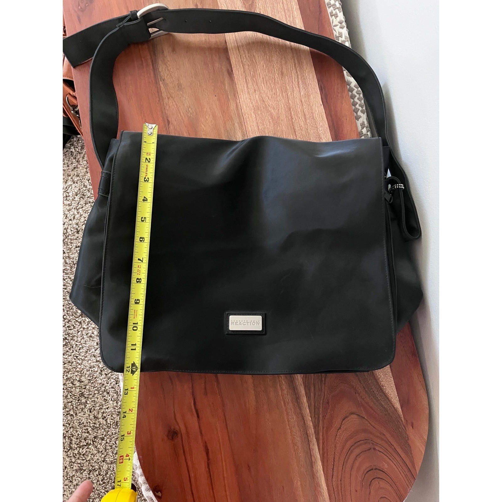 Kenneth Cole Reaction Messenger Bag Black Nylon Crossbody Laptop Satchel Bag
