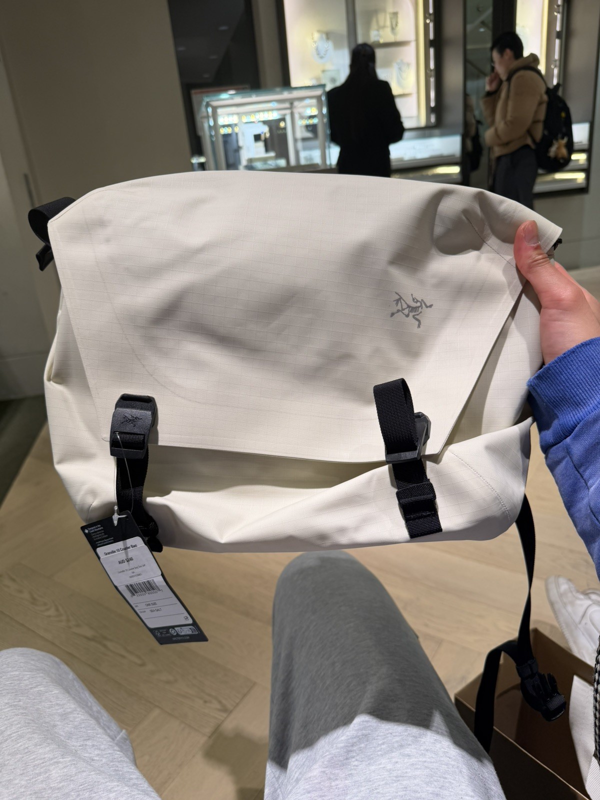 Arcteryx Granville 10 Courier/Shoulder Bag – Sea Salt