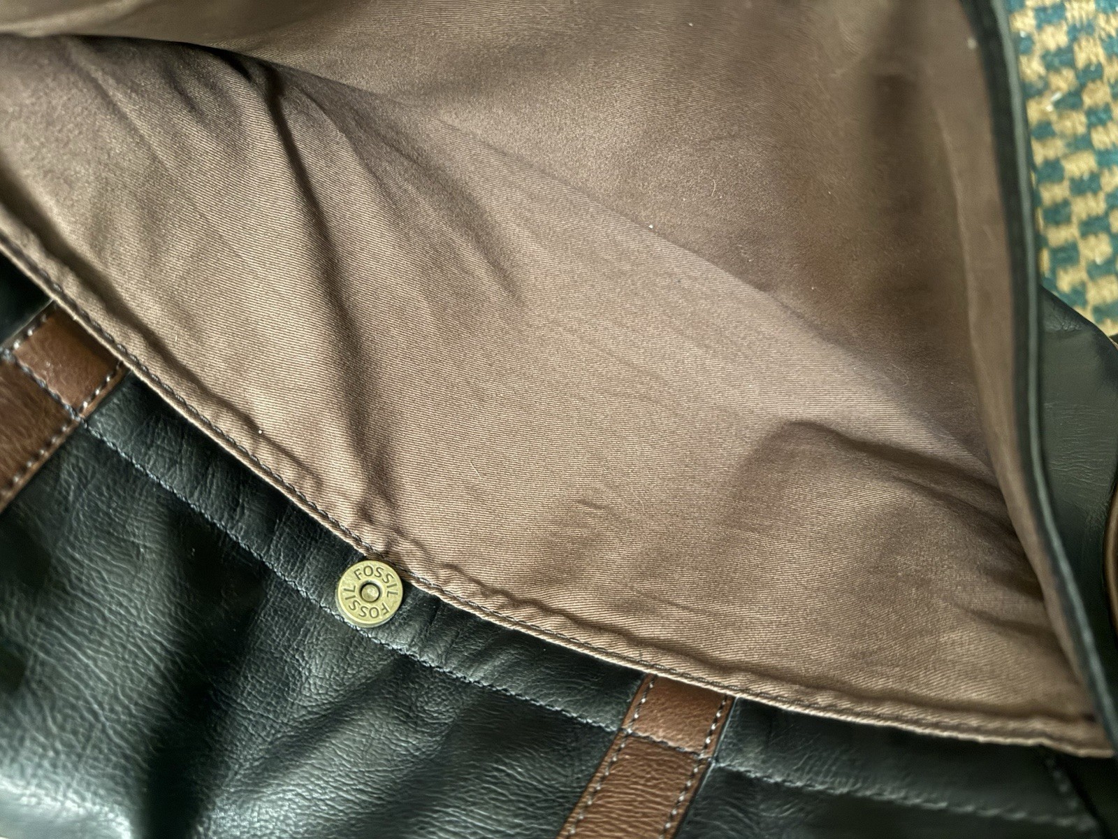 Fossil Men’s Messenger Bag Black Brown Buckle Magnetic Inner Outer Pockets
