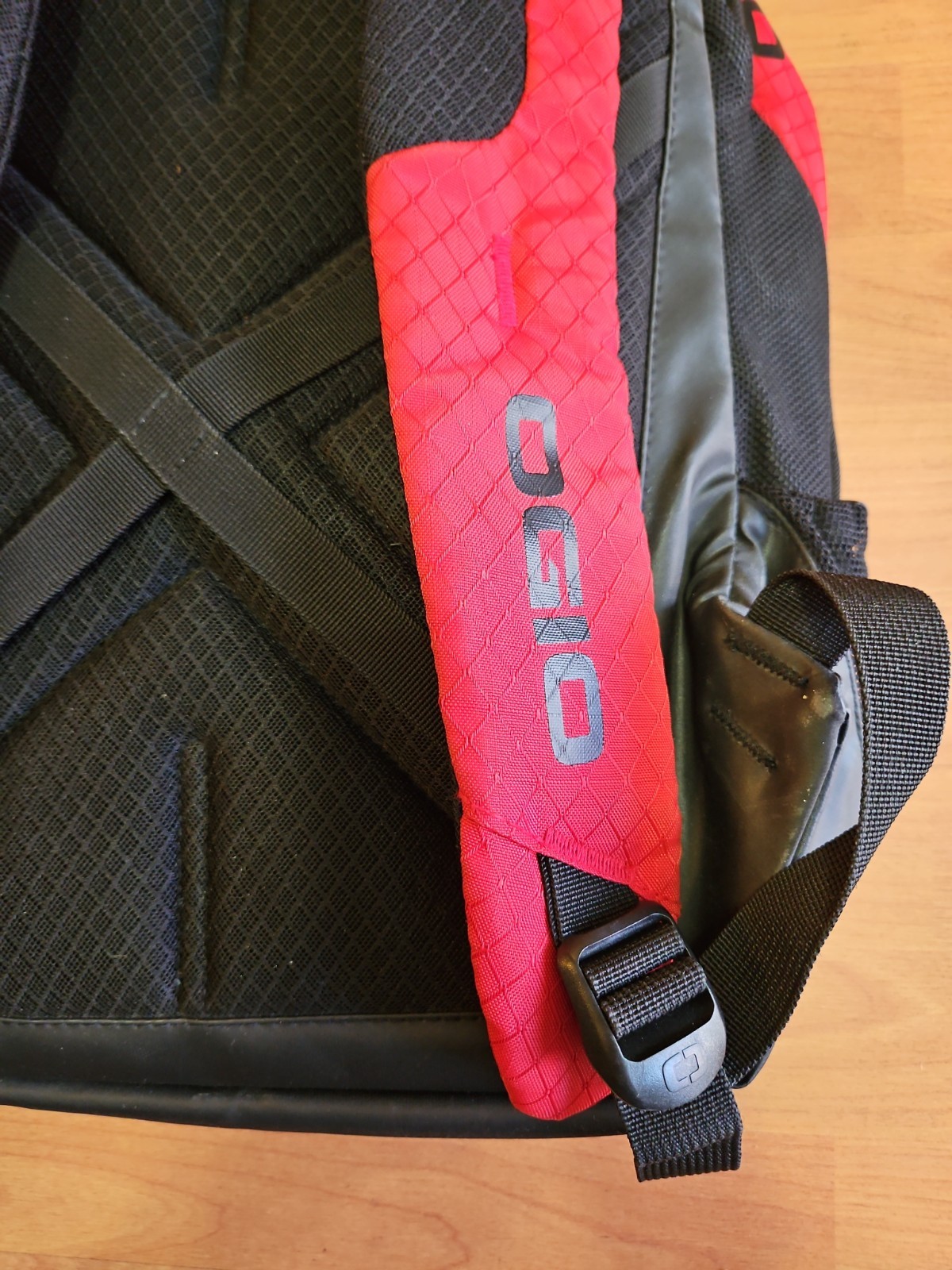 Audi Ogio Basis Pack Backpack 19x11x7 RED/BLACK