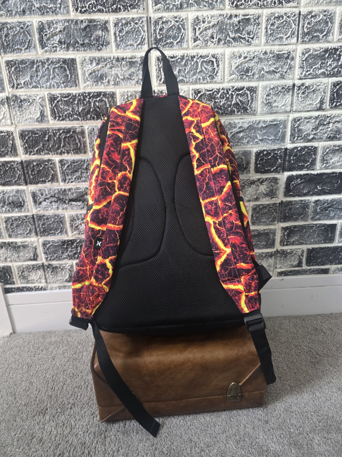 Hurley Men’s Lava Print Backpack – Red/Black