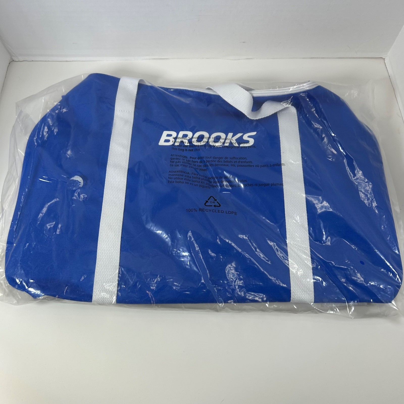 Brooks Running Shoes Blue White Zippered Canvas Gym Duffle Bag Nylon Top Straps