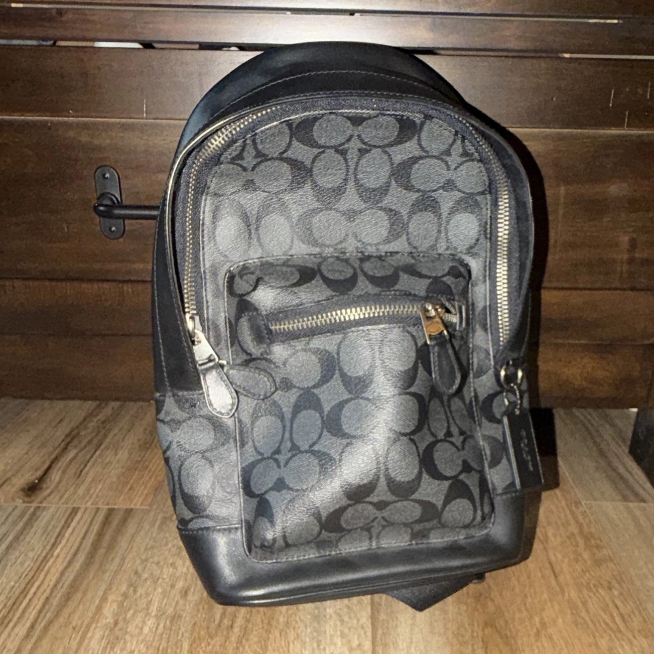 Coach Signature Sling Bag Crossbody Gray/Black Small Zip Adjustable Strap Men