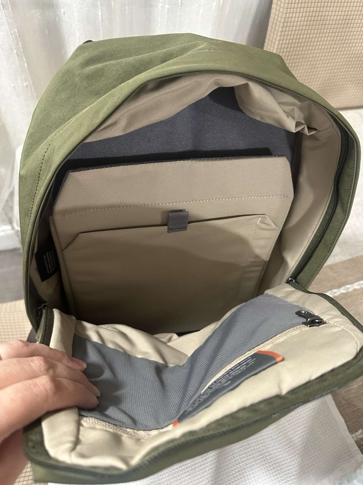 Bellroy Classic Backpack (2nd Edition) 20L – Ranger Green – NEW Without Tags