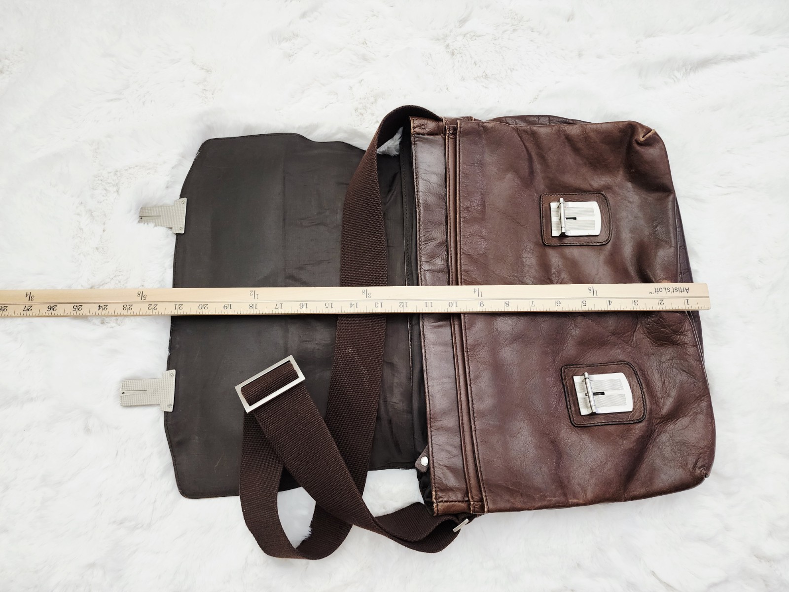 Kenneth Cole Reaction Dark Brown Genuine Leather Messenger Briefcase Crossbody