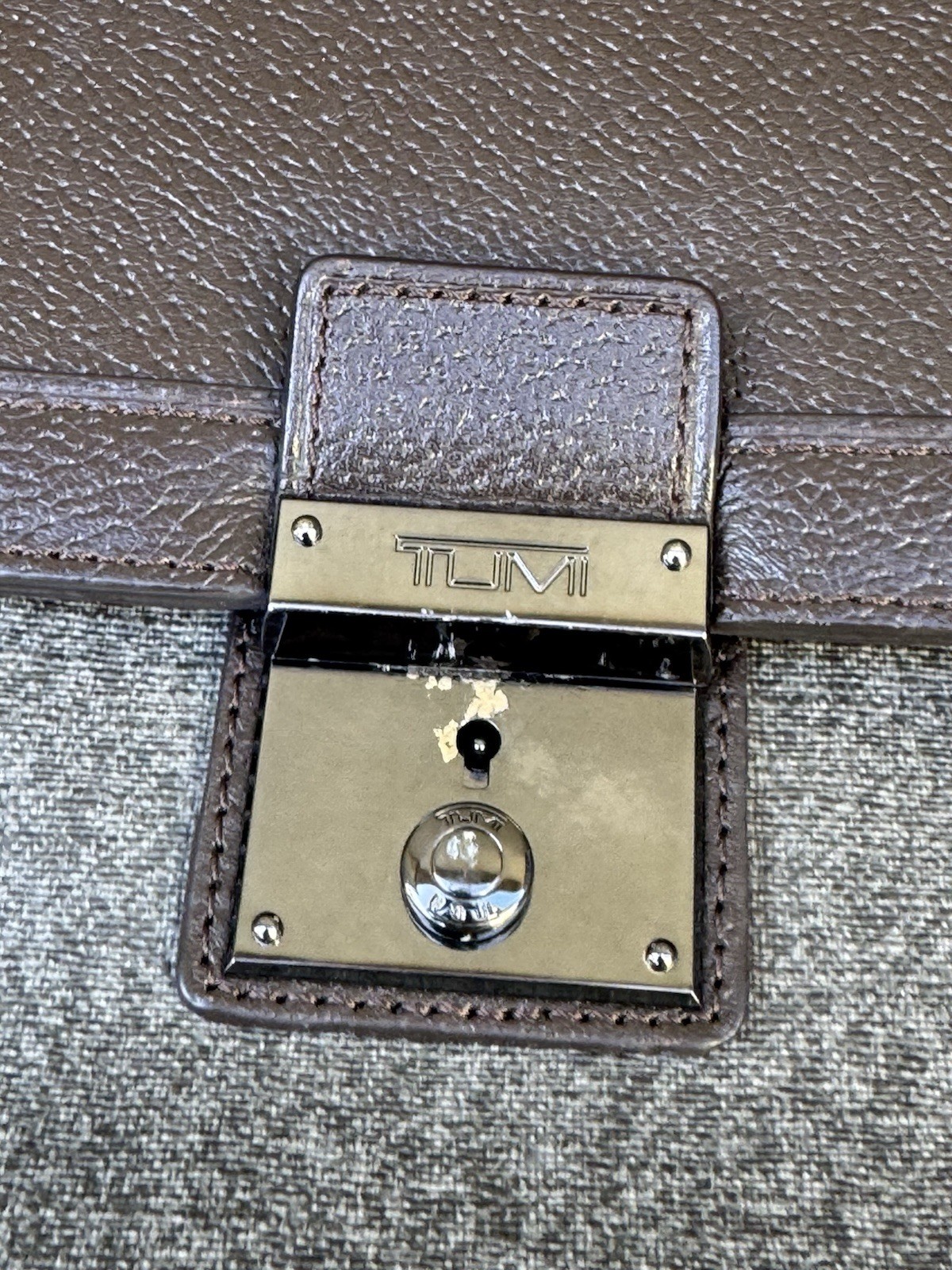 TUMI Astor Dorilton Gray Dark Brown Leather Business Shoulder Bag Briefcase