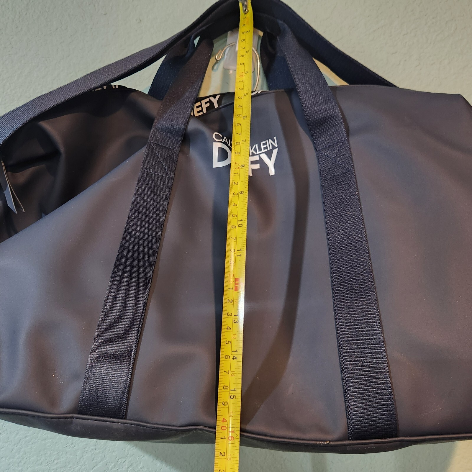 Calvin Klein Defy Duffle Weekender Travel Carry-On Sport Tote Gym Bag Navy Blue