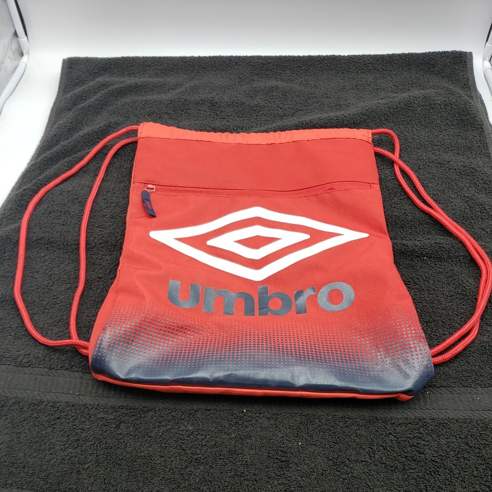 Umbro Black String Bag Red Zipper Compartment