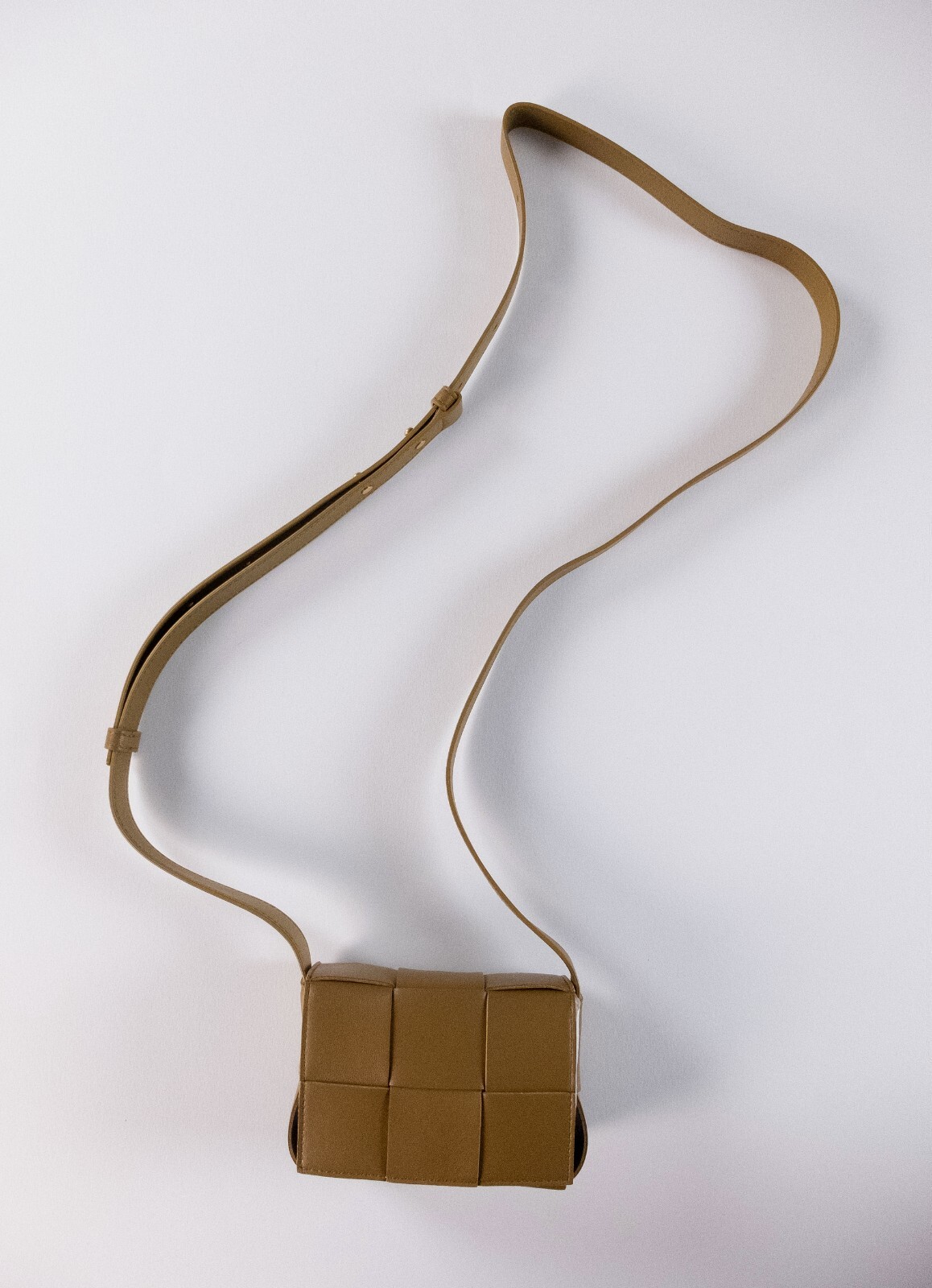 (NO CUSTOMS TAX) BOTTEGA VENETA Candy Cassette mini brown crossbody leather bag