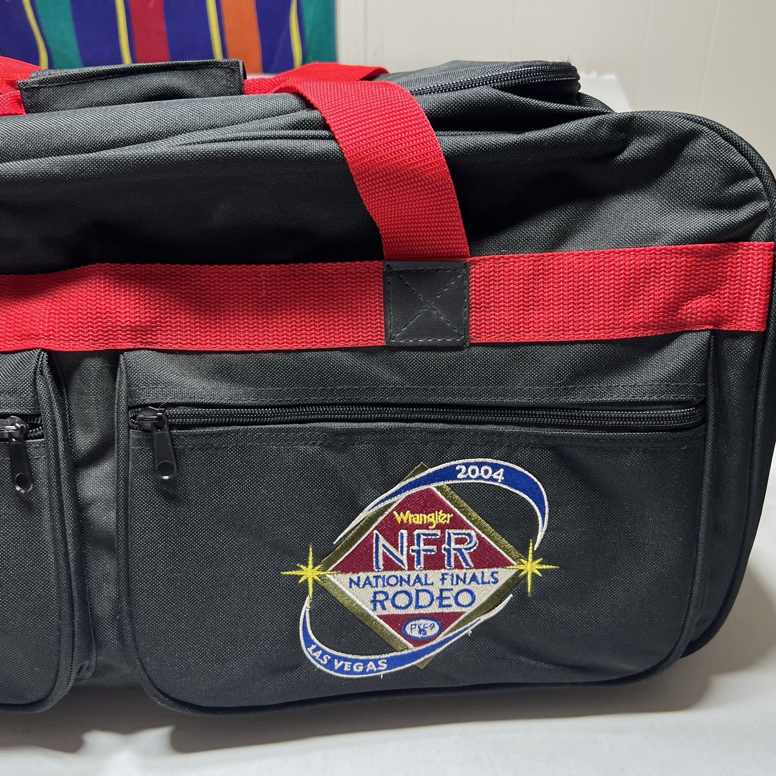 VTG 2004 Justin Boots NFR National Finals Rodeo Wrangler Las Vegas Duffle Bag GC