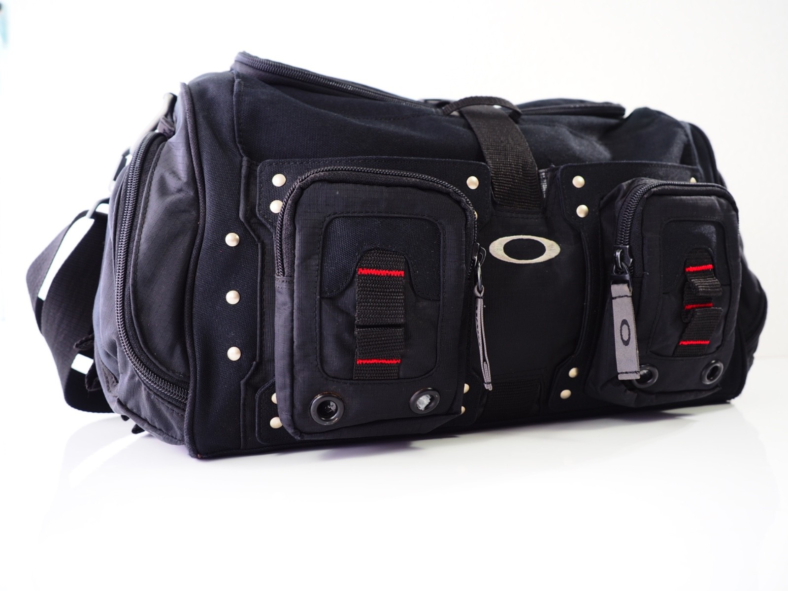 Oakley Heavy Duty Duffel 2.0 Holdall Sports Duffle Gym Bag Black
