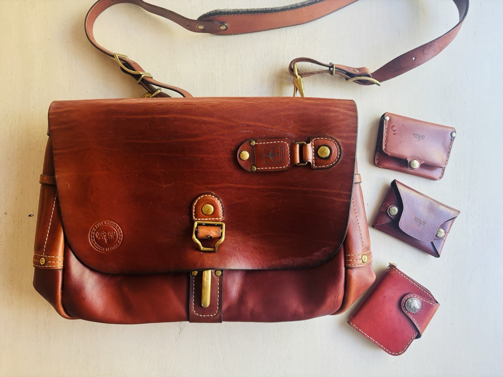 Moose full Grain Saddle Leather messenger Bag With Accessories
