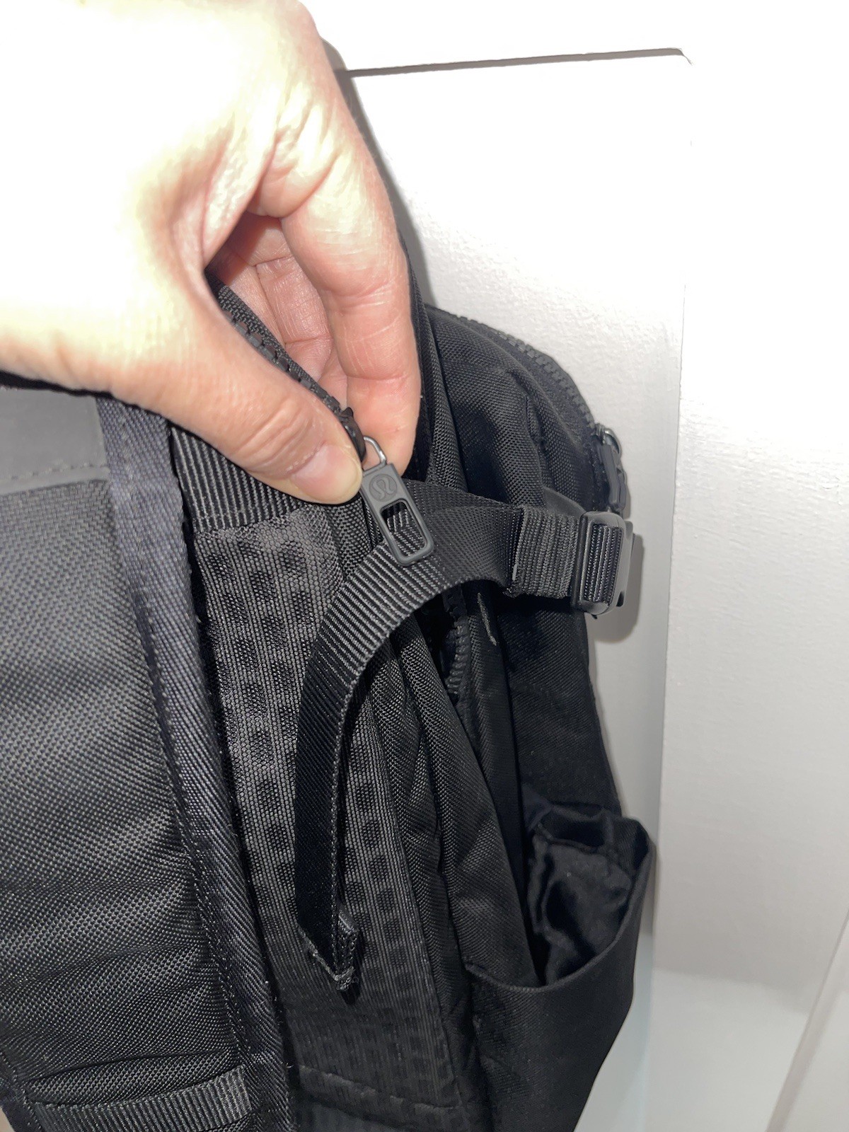 Lululemon Mens Assert Backpack 30L Black