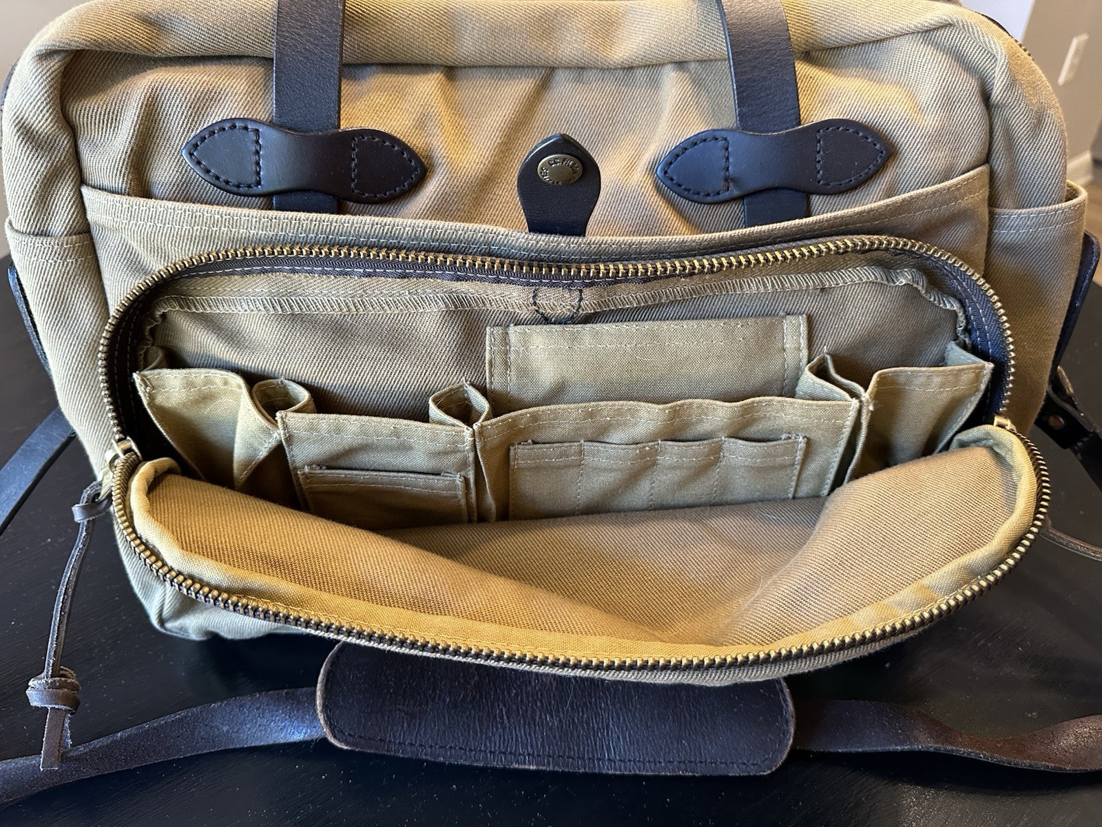 Filson Computer Briefcase Style 258 Excellent Condition. Dark tan rugged twill