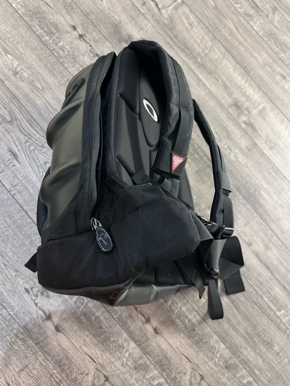 OAKLEY HARD SHELL BACKPACK HARDSHELL RARE