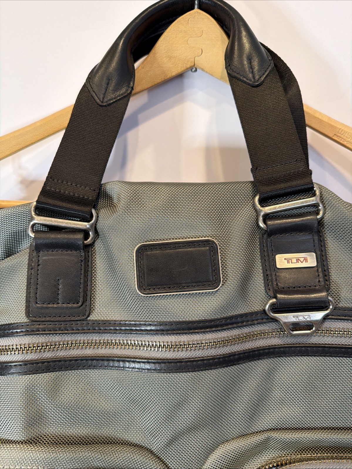 Tumi Alpha Bravo Kessler Large Duffle Bag color Gray Ballistic Nylon – No Strap