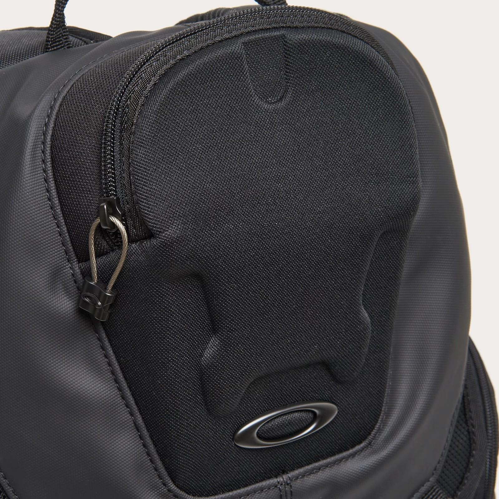 Oakley Kitchen Sink Lite Backpack Blackout 20L Tactical Laptop FOS901199-02E
