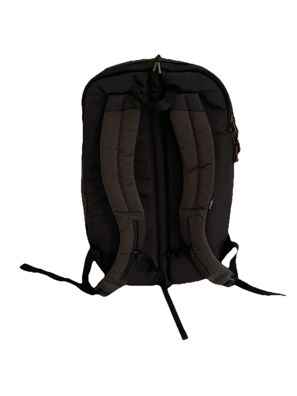 Thule Vea Backpack Daypack 17L Laptop Bag Black NWOT Work Commuter Weekender
