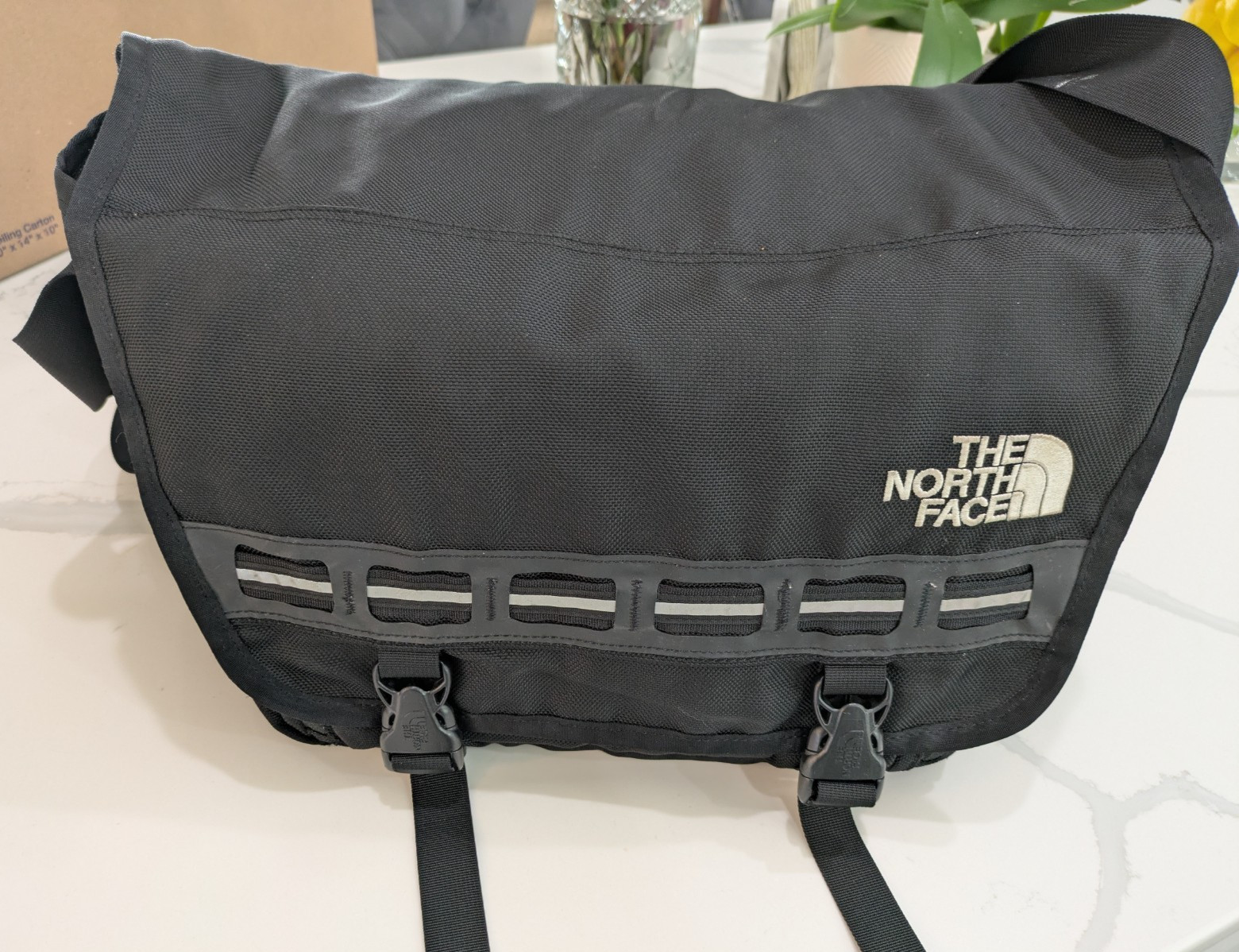 The North Face Messenger Shoulder Bag Satchel Reflective Stripe Back VTG Travel