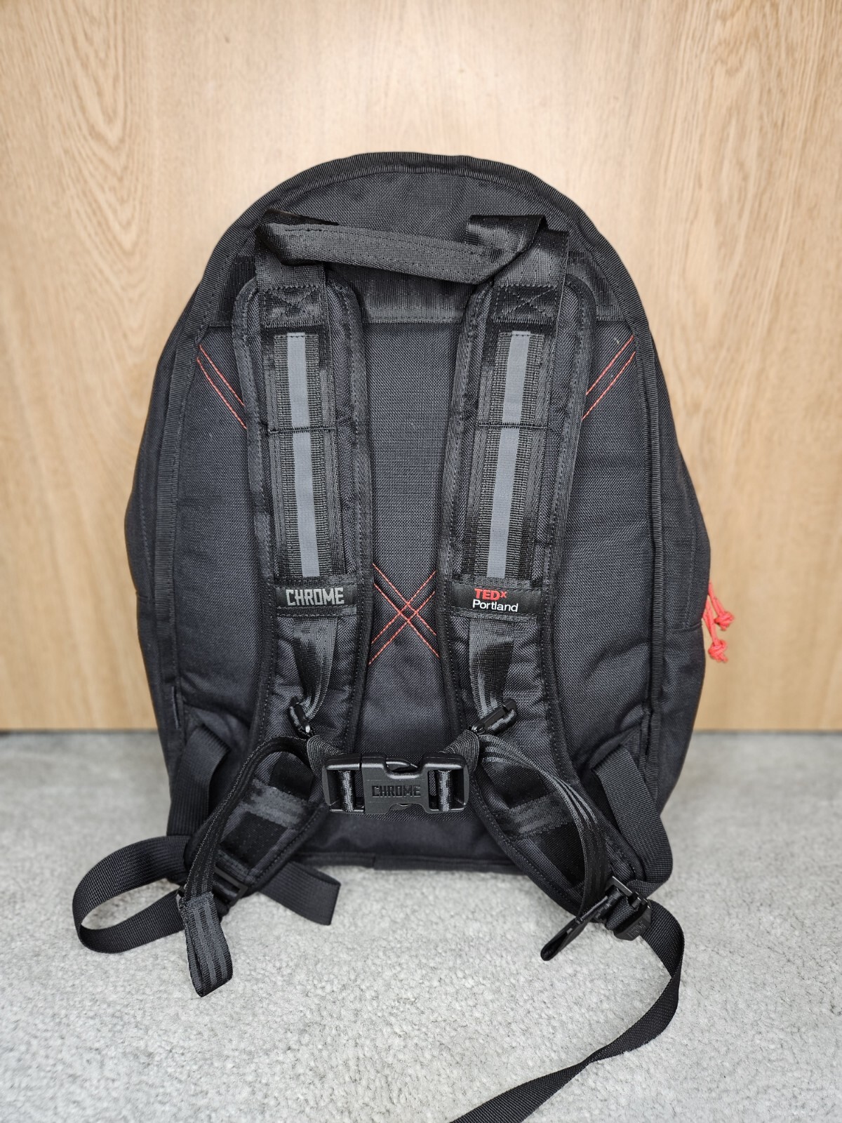 Special Edition – Chrome Naito Pack x TEDxPortland – 15in MacBook – 8 pockets!