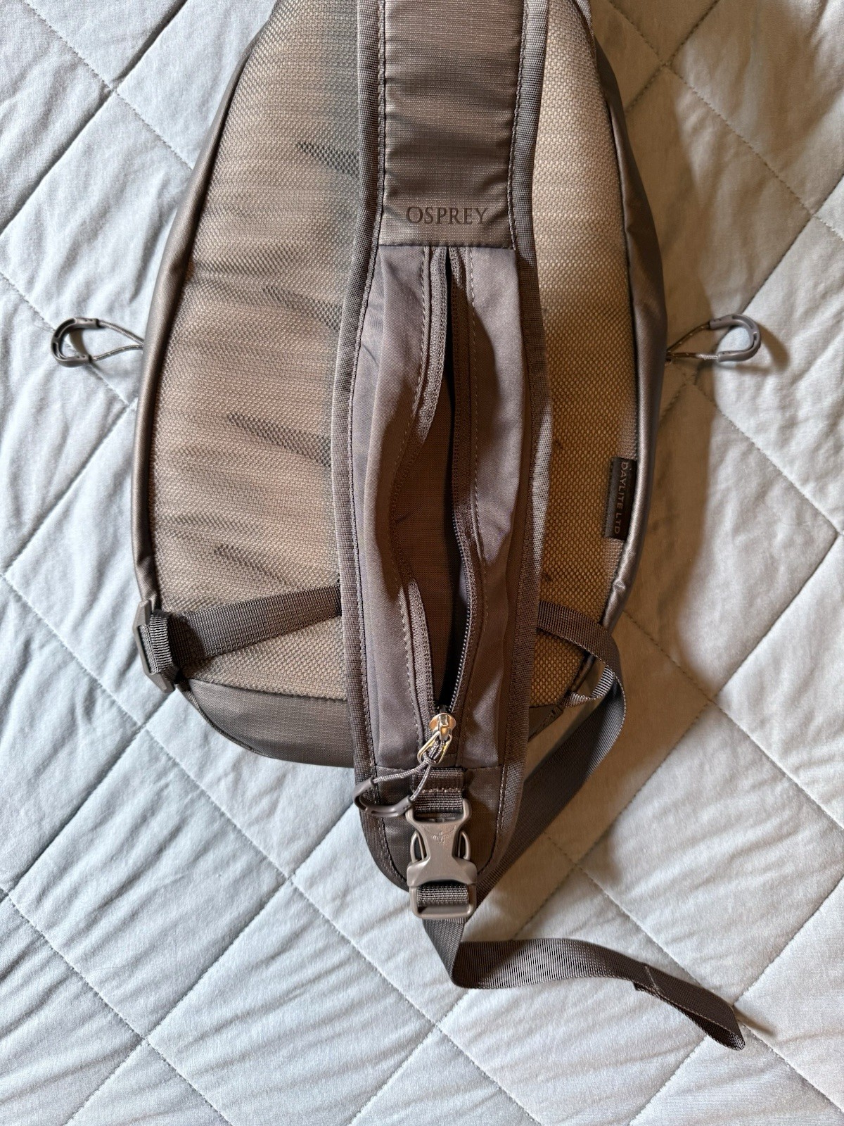 Osprey Daylite Sling Shoulder Bag Limited Edition Color: Tungsten Grey