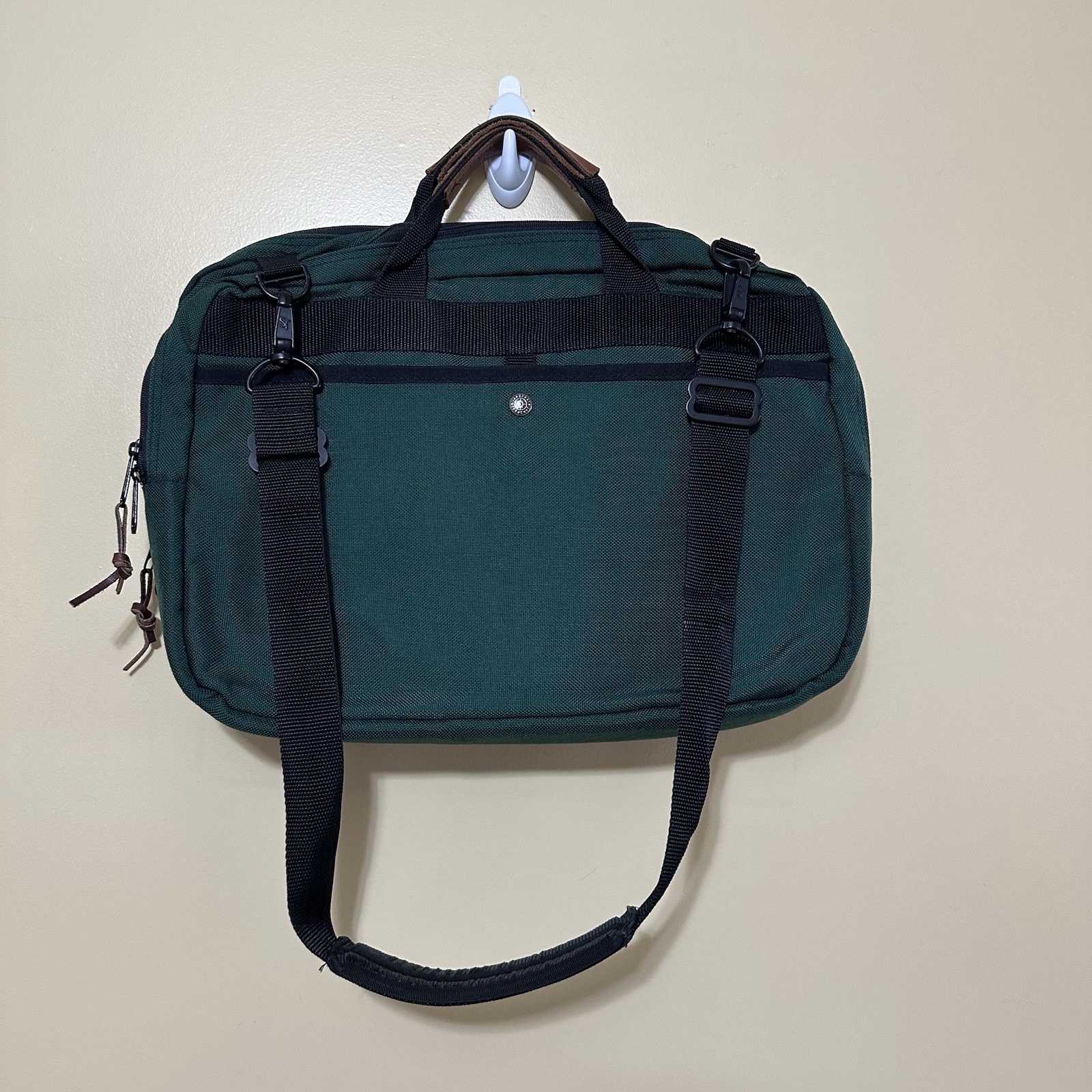 Jansport VTG Messenger Laptop Bag Fabric Leather Accents Green