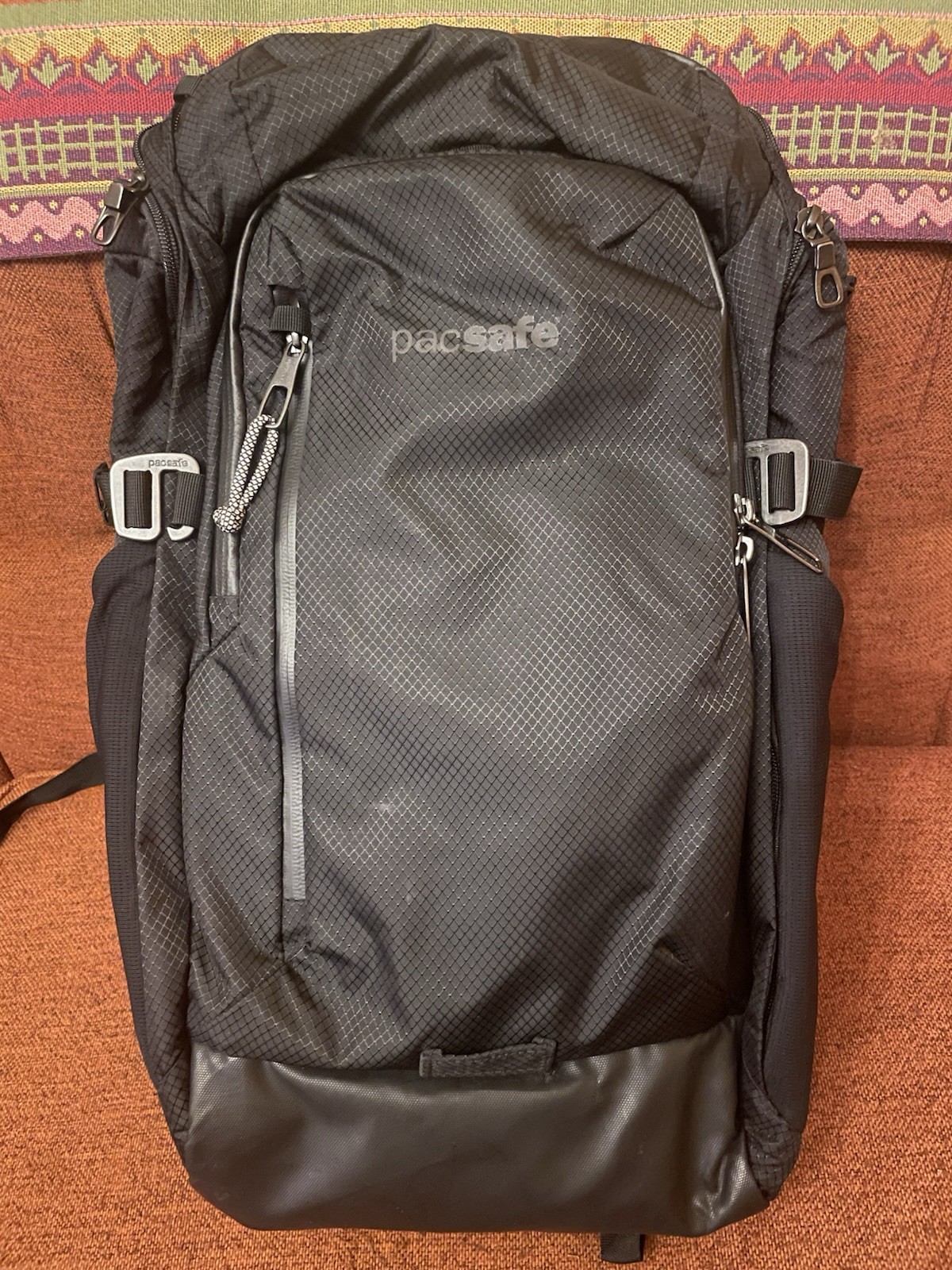 Pacsafe Venturesafe X30 Anti-Theft Backpack – Black 30L