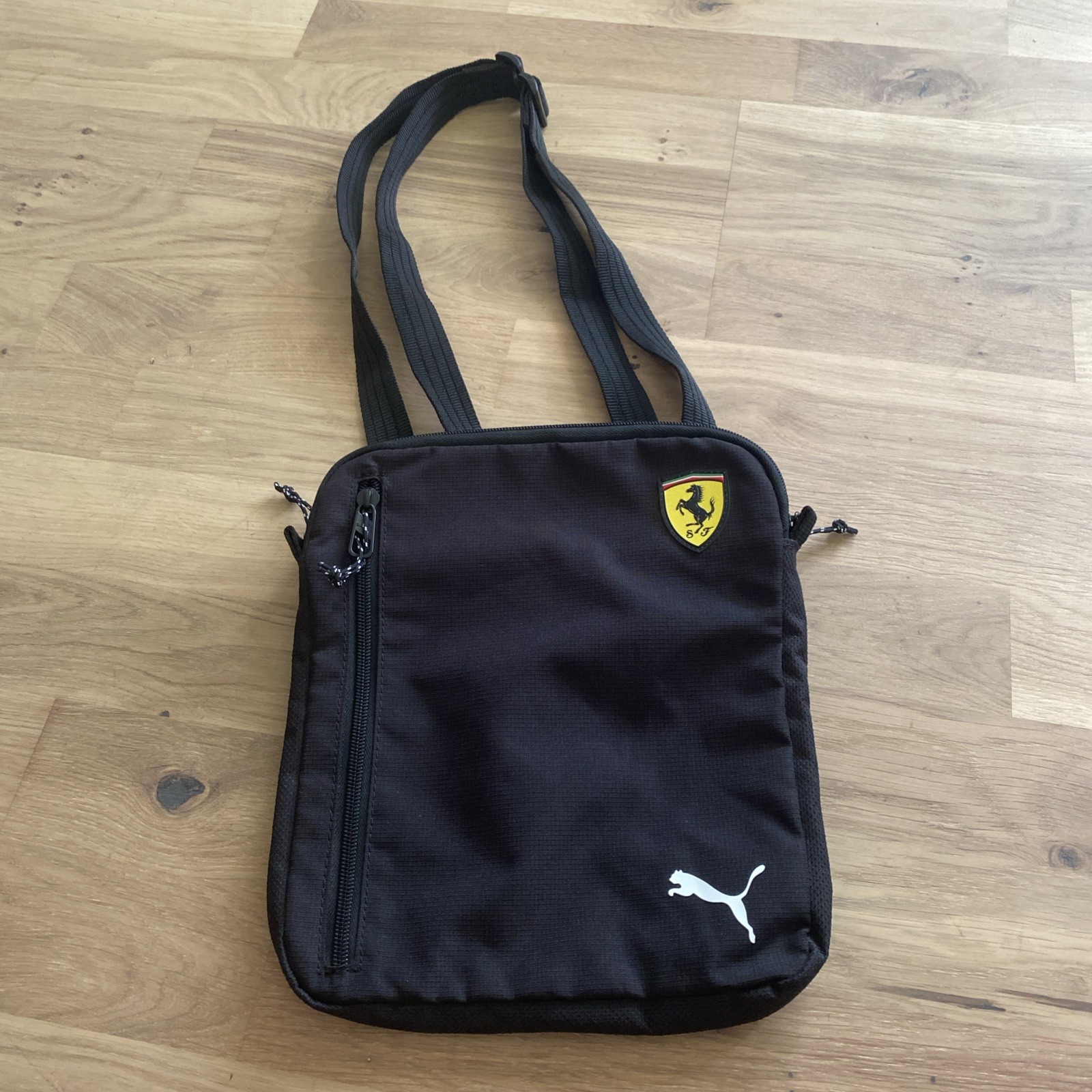 Scuderia Ferrari X Puma NEW Fanwear Black Crossbody Shoulder Bag Sports Luxury