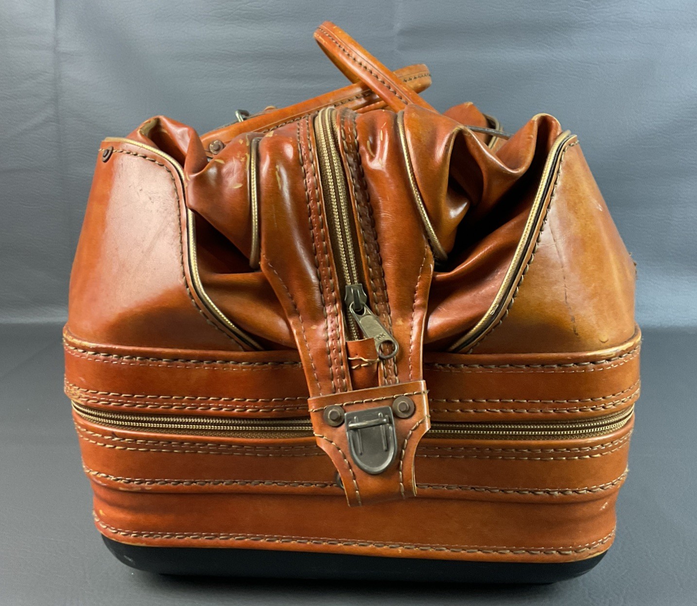 RARE Brown Leather Locking Burton Duffle Divided Bag Hard Bottom