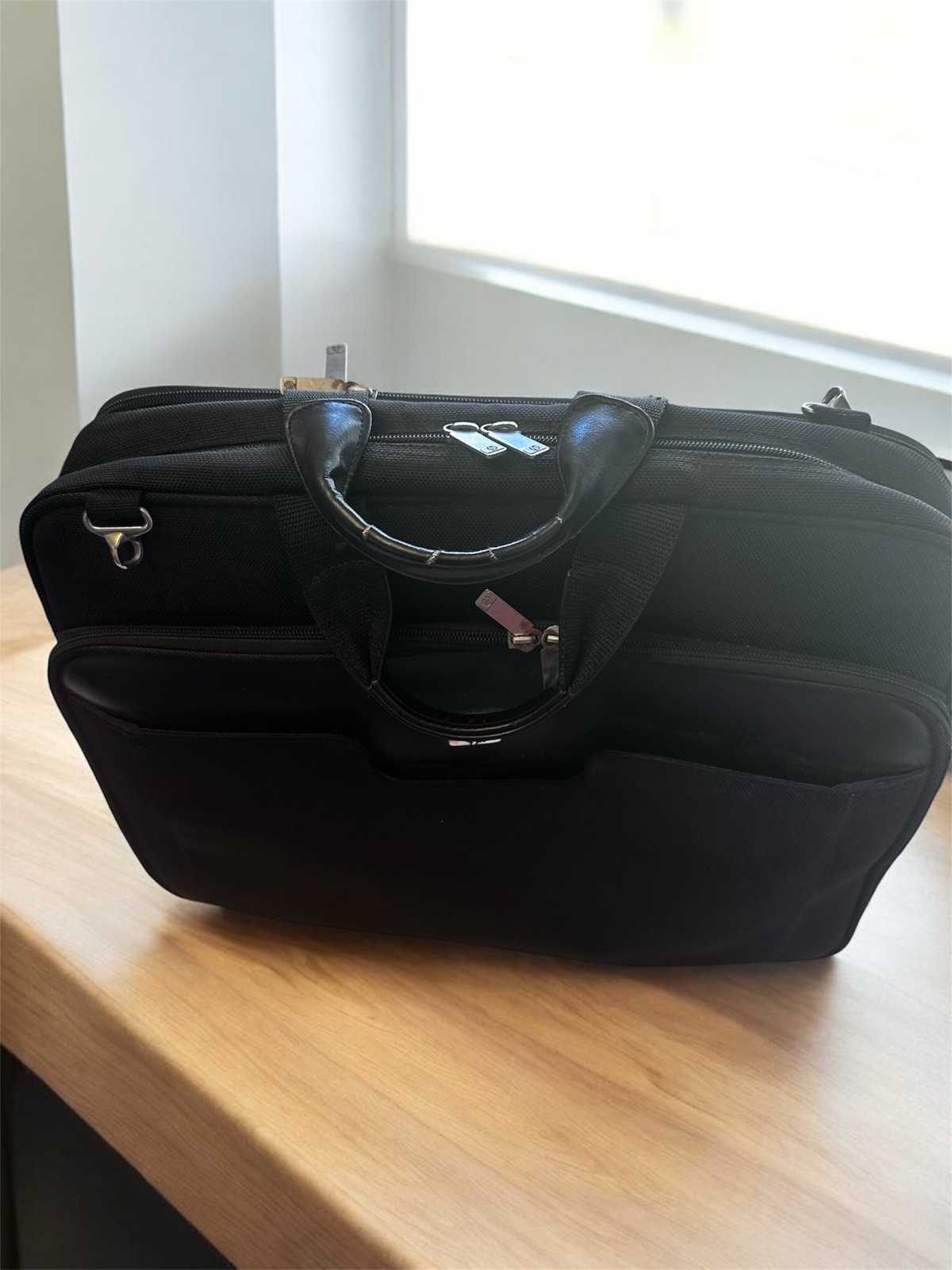 HP Laptop Bag Briefcase Black Fabric Travel Case 13”x17”Business Career Bag Only