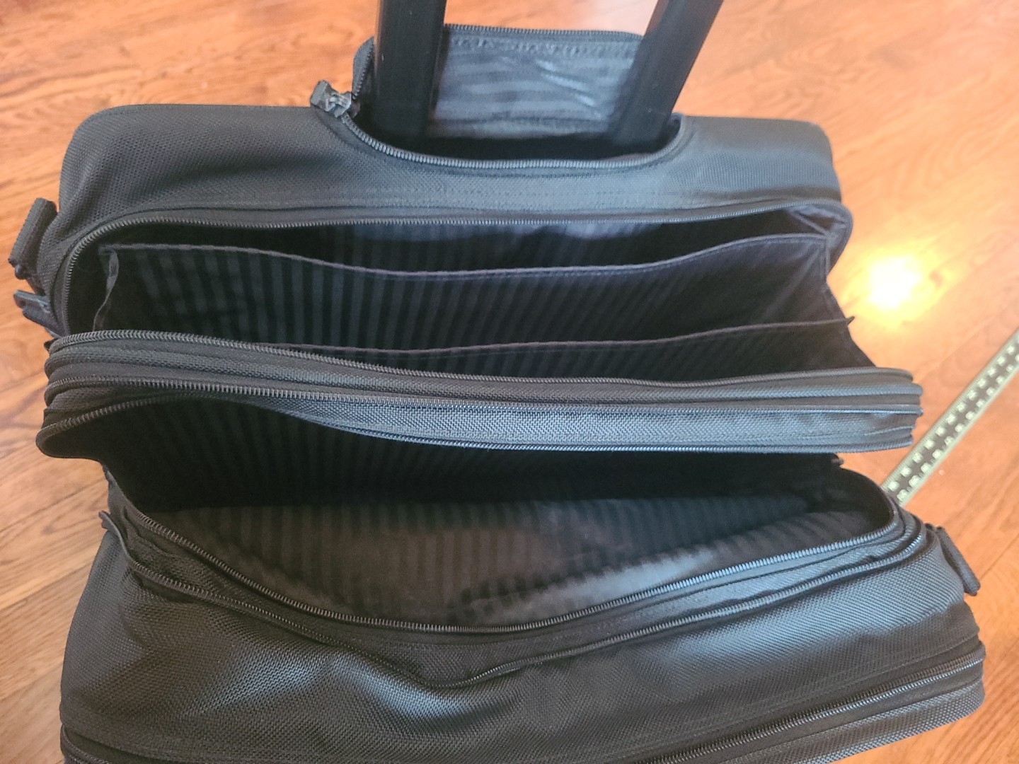 Tumi 2206D3 Black Expandable Rolling Briefcase Laptop Bag Ballistic Carry on