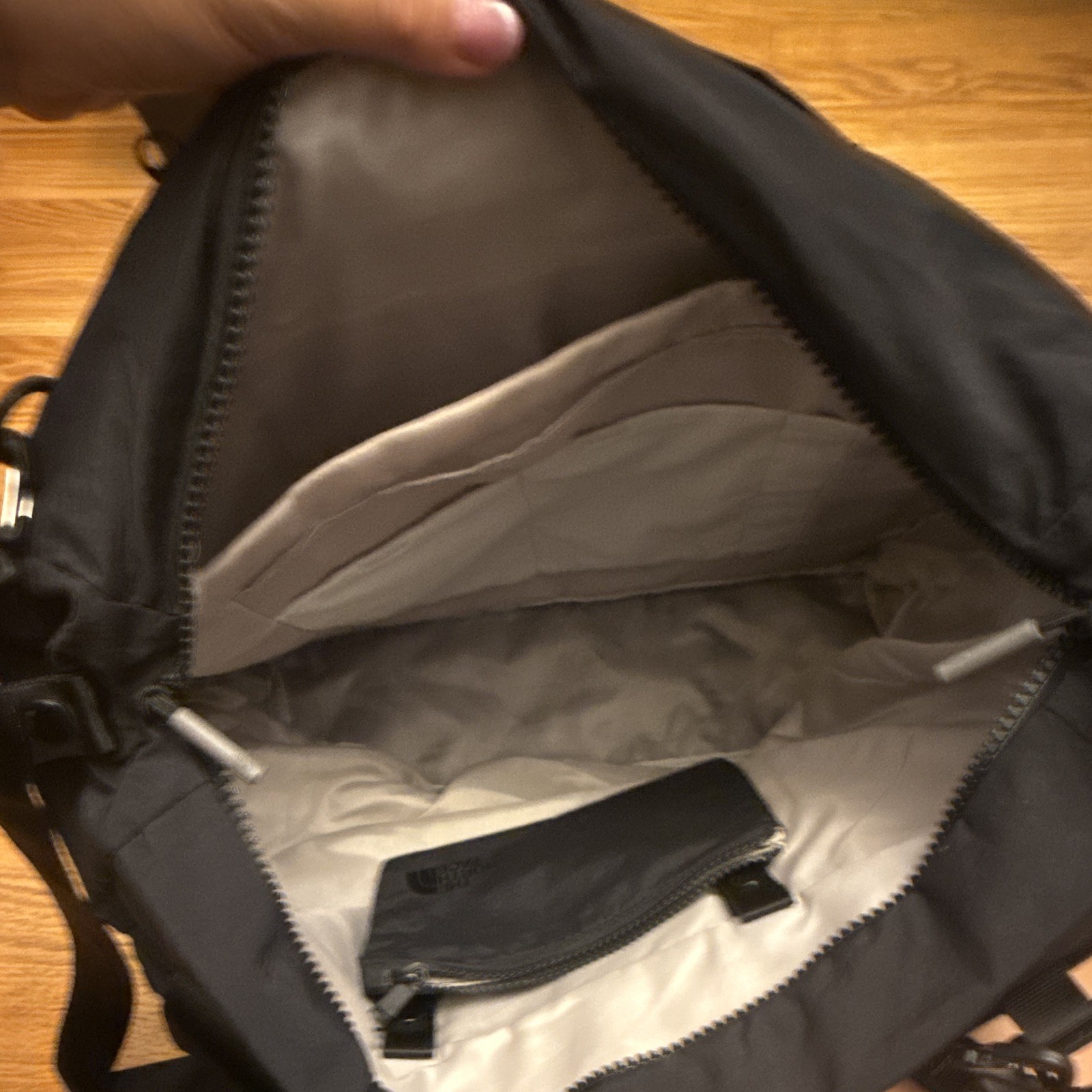 The North Face Black Large 25L Duffle Bag NF0A52T6 Zip, 2 Pockets, Straps