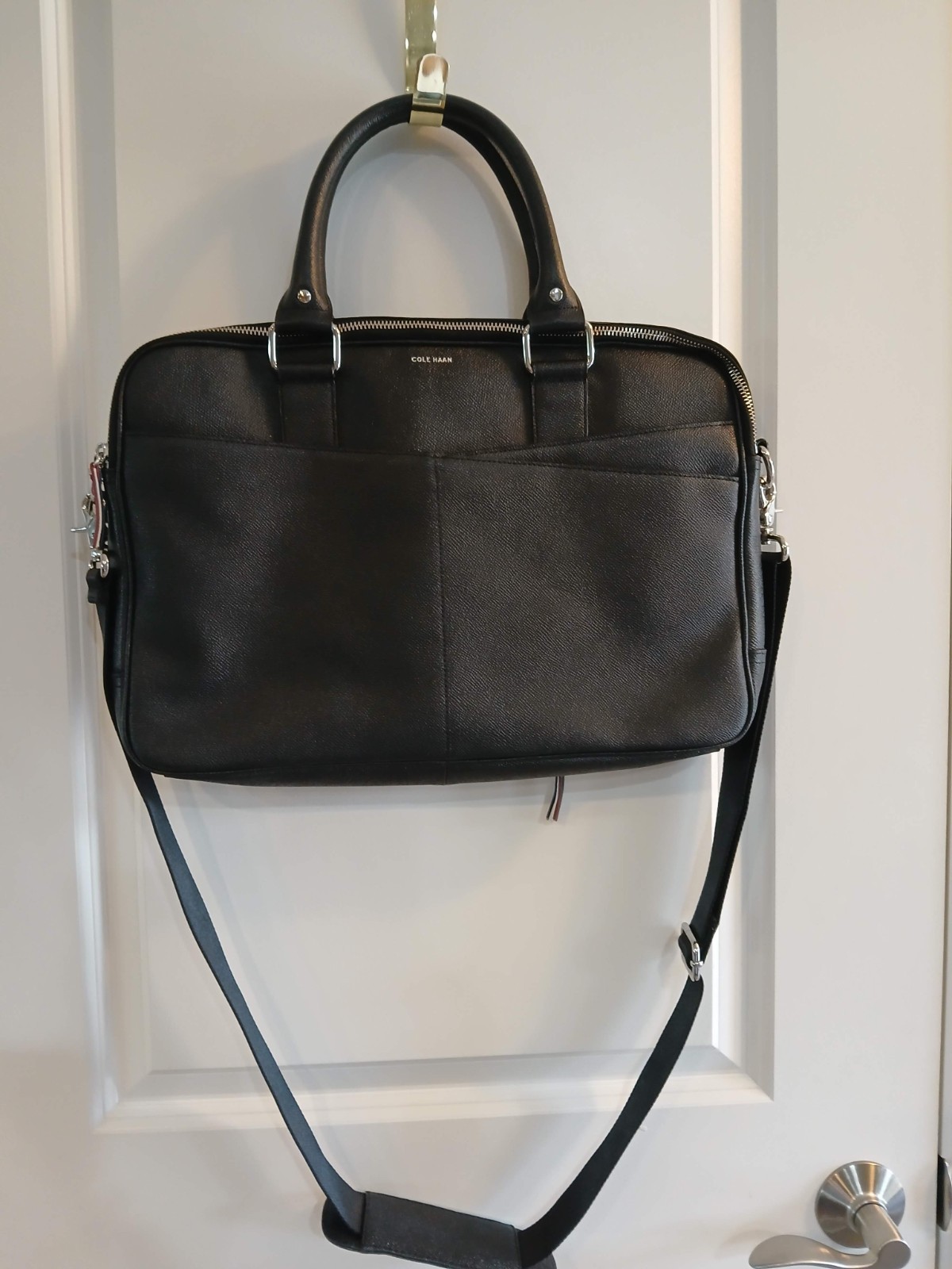 UNISEX COLE HAAN AMERICAN AIRLINES TRAVEL BLACK LEATHER MESSENGER BAG NEW W/ TAG
