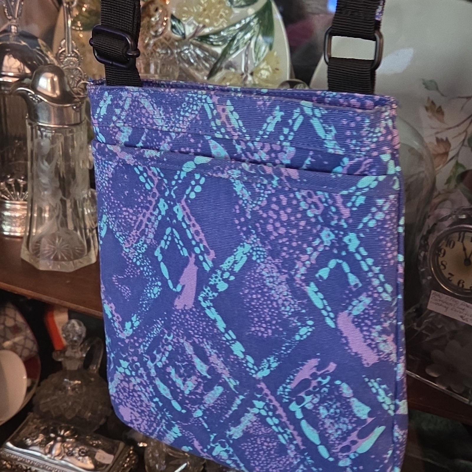 KAVU Abstract Pattern Crossbody Bag Purple Blue Pink Adjustable Strap Men