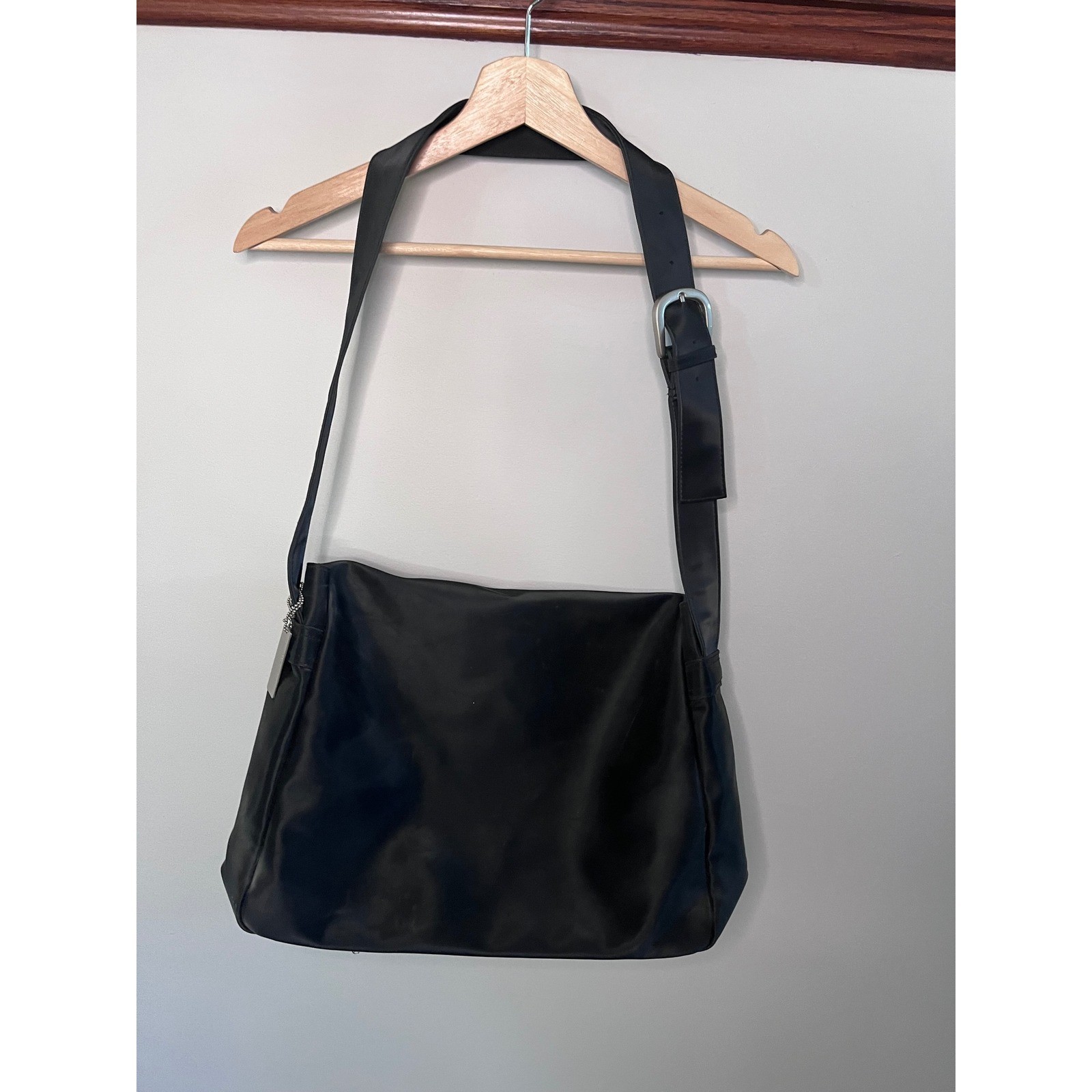 Kenneth Cole Reaction Messenger Bag Black Nylon Crossbody Laptop Satchel Bag