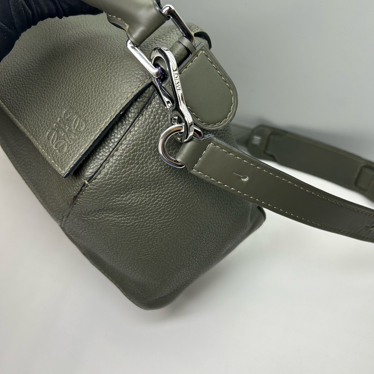 Loewe Pre-Owned Authentic Puzzle Crossbody Handle Bag Leather 35x24x15cm
