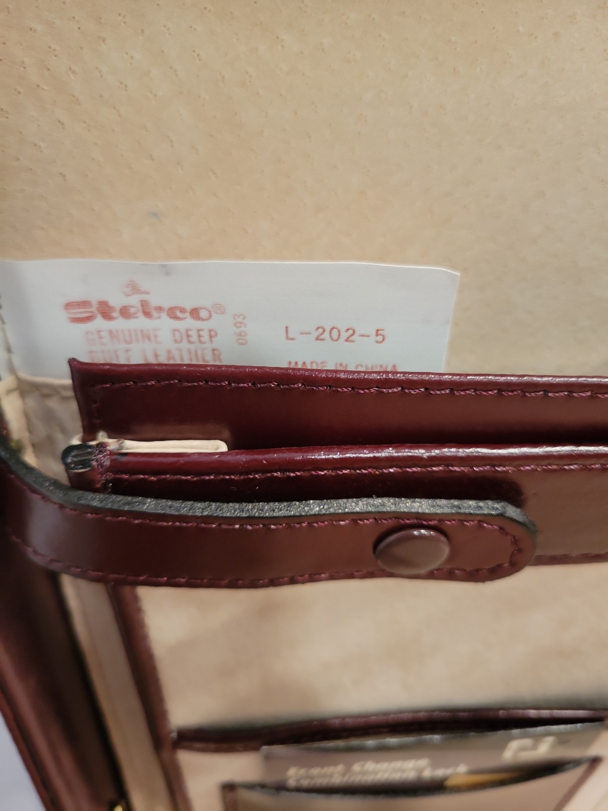 Vintage Stebco Burgundy Hard Leather Briefcase Front Change Combination Lock